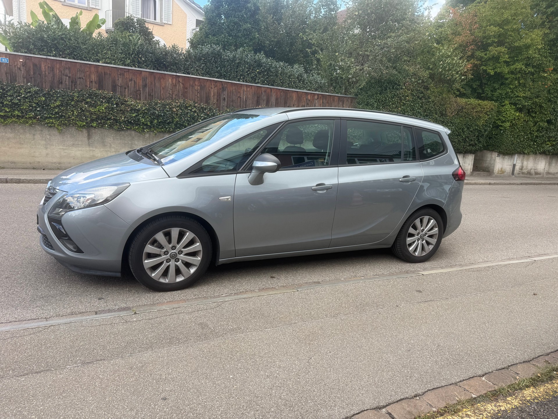 OPEL Zafira Tourer 1.4i 16V Cosmo-image-0