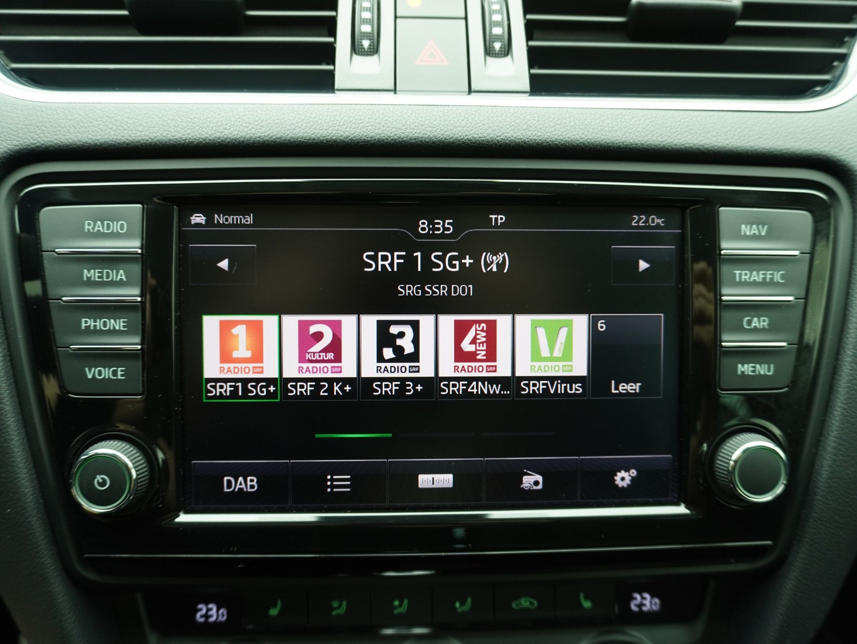 SKODA Octavia Scout 2.0 TDI DSG 4x4-image-17