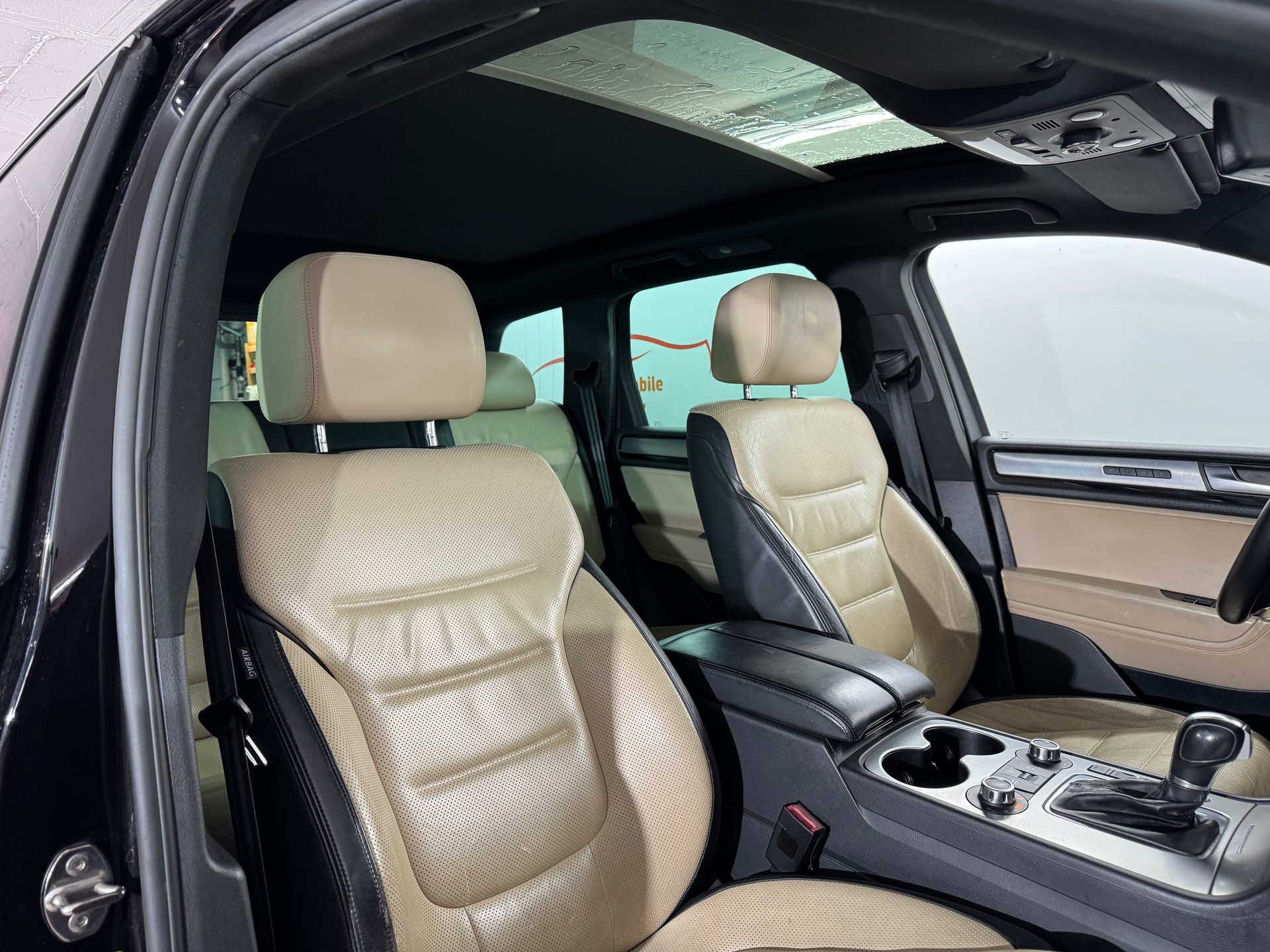 VW Touareg 4.2 TDI Tiptronic Exclusive-image-12