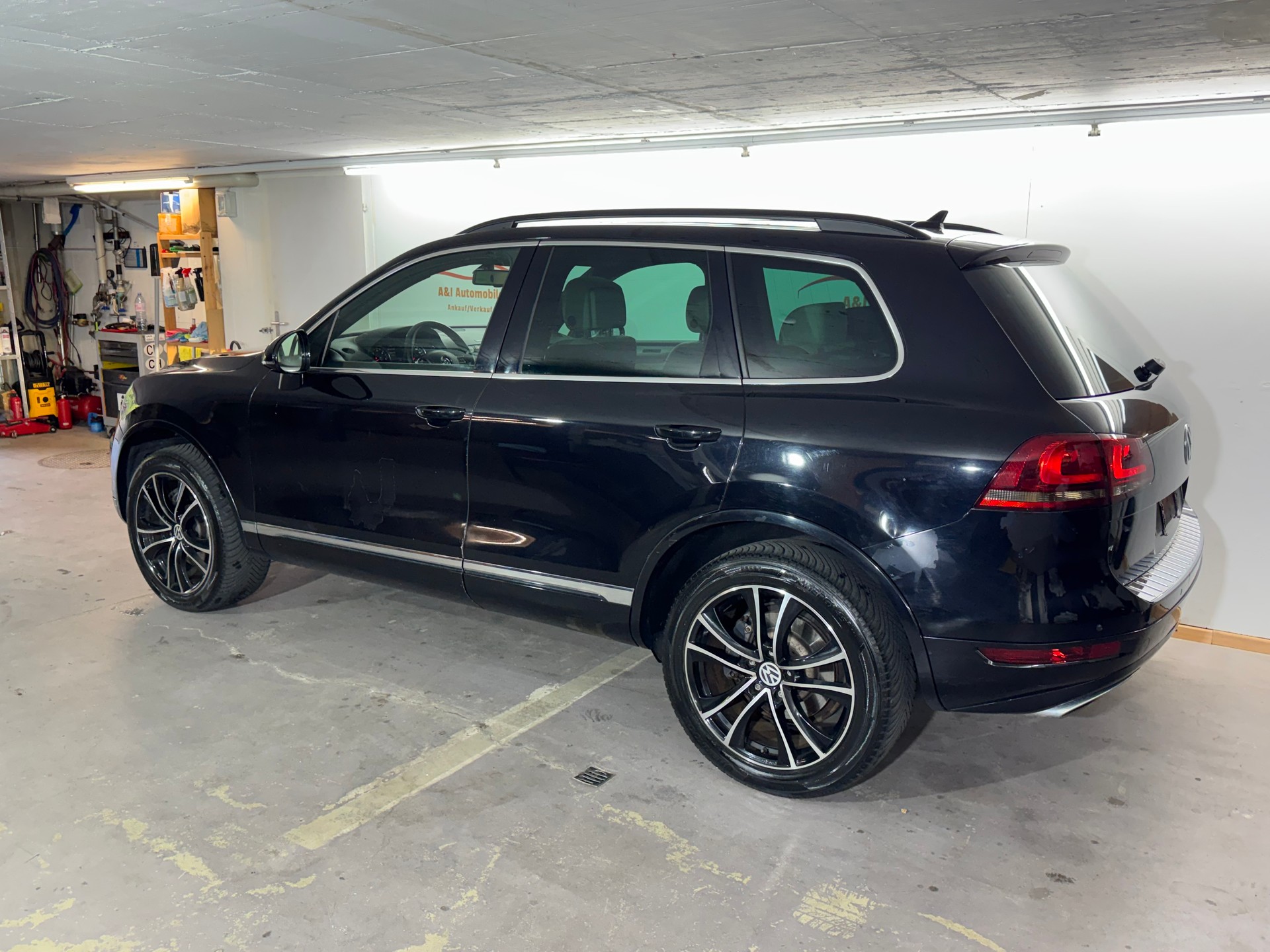 VW Touareg 4.2 TDI Tiptronic Exclusive-image-3