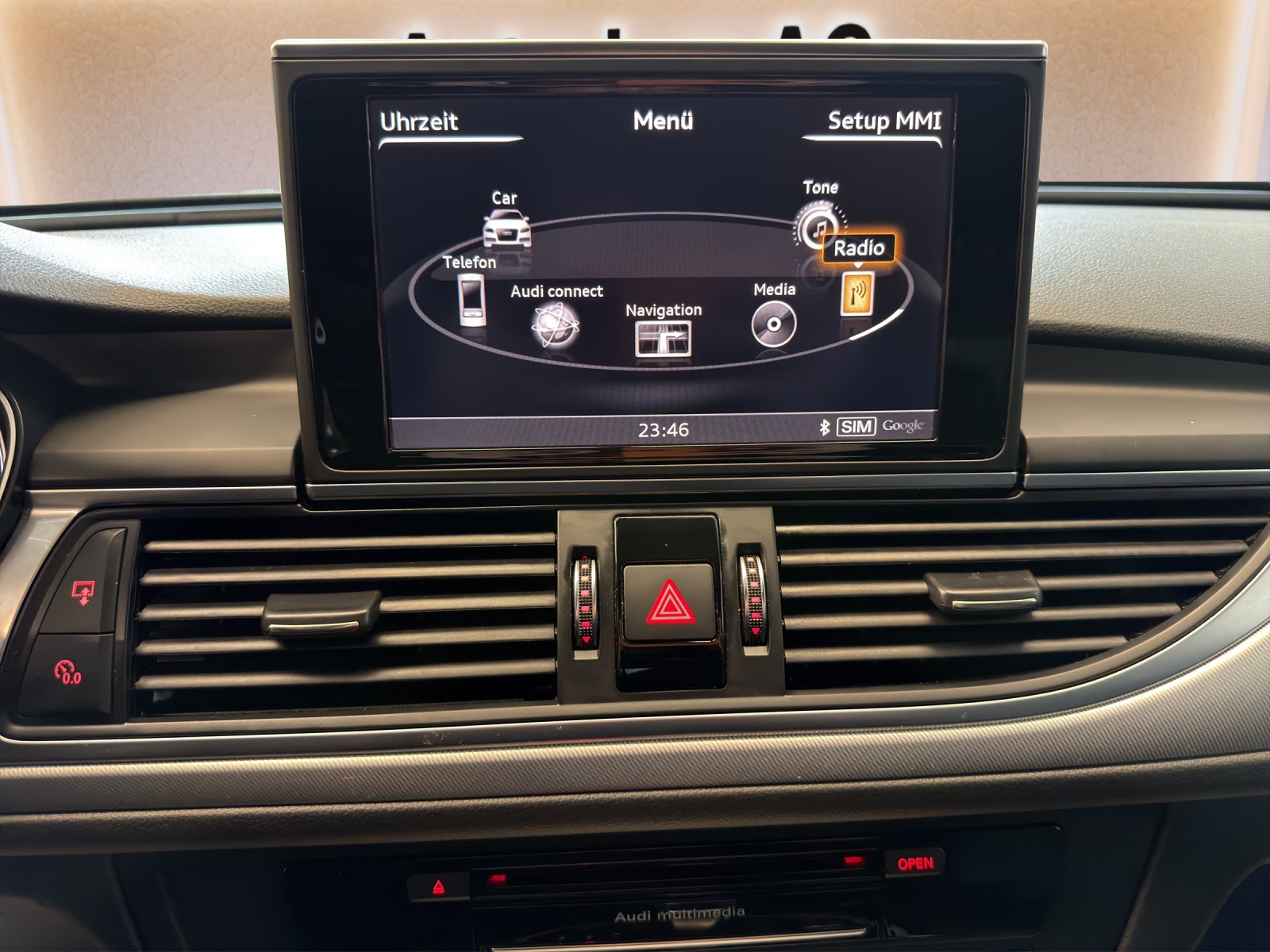 AUDI A6 Avant 3.0 TDI V6 quattro S-tronic-image-9