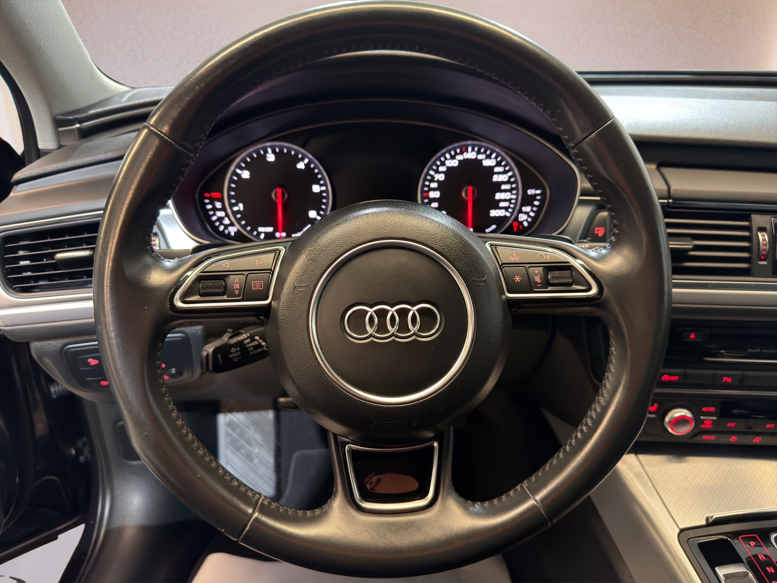 AUDI A6 Avant 3.0 TDI V6 quattro S-tronic-image-8