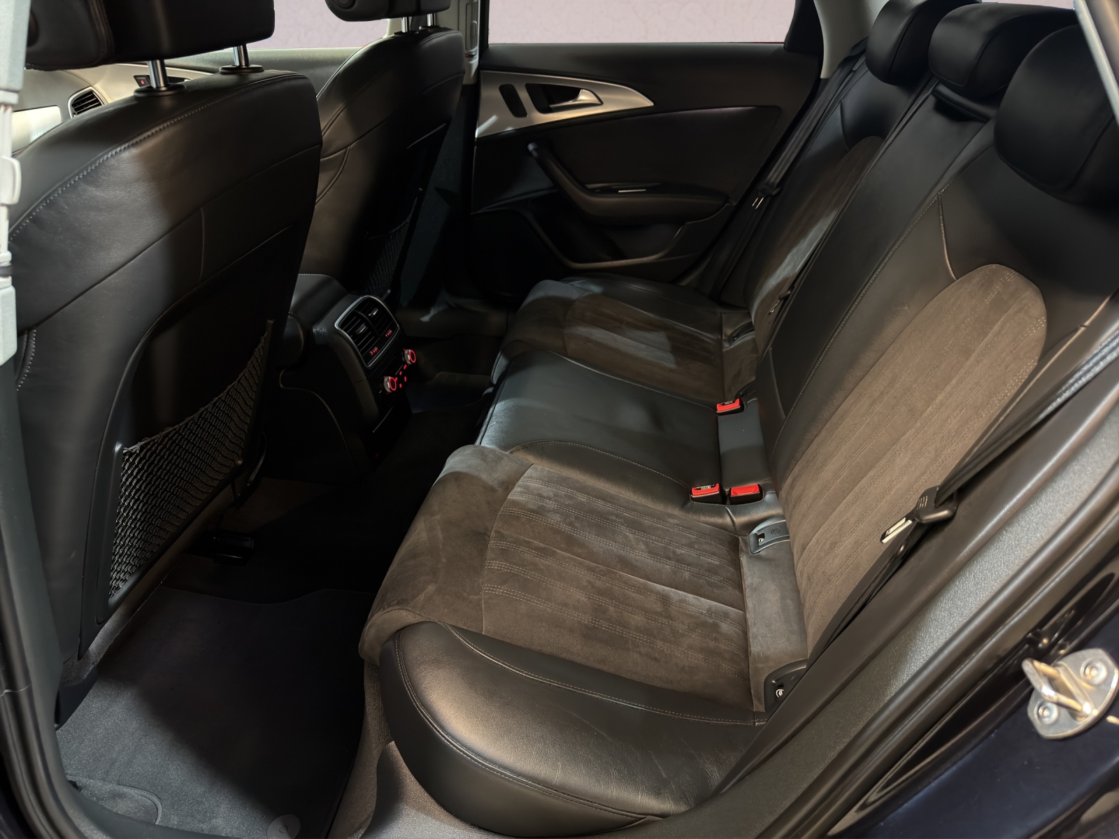 AUDI A6 Avant 3.0 TDI V6 quattro S-tronic-image-13
