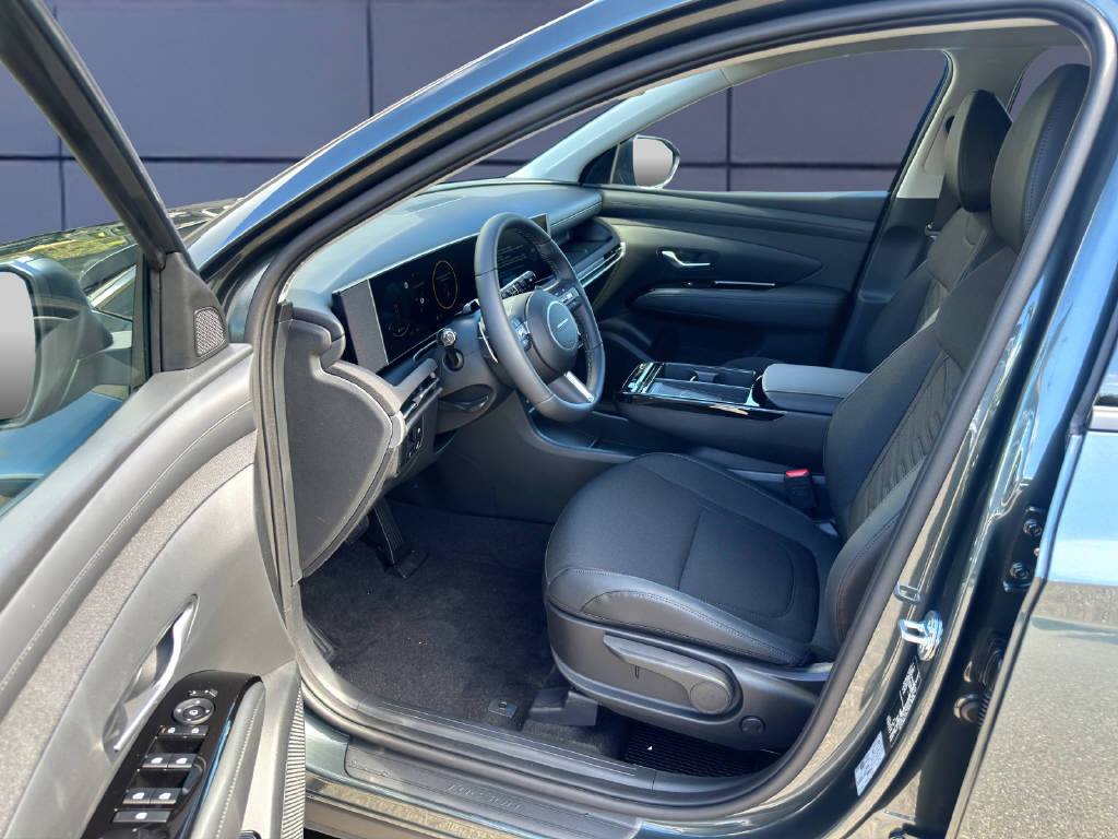 HYUNDAI TUCSON 1.6 T-GDi Hybrid Amplia 2WD-image-9
