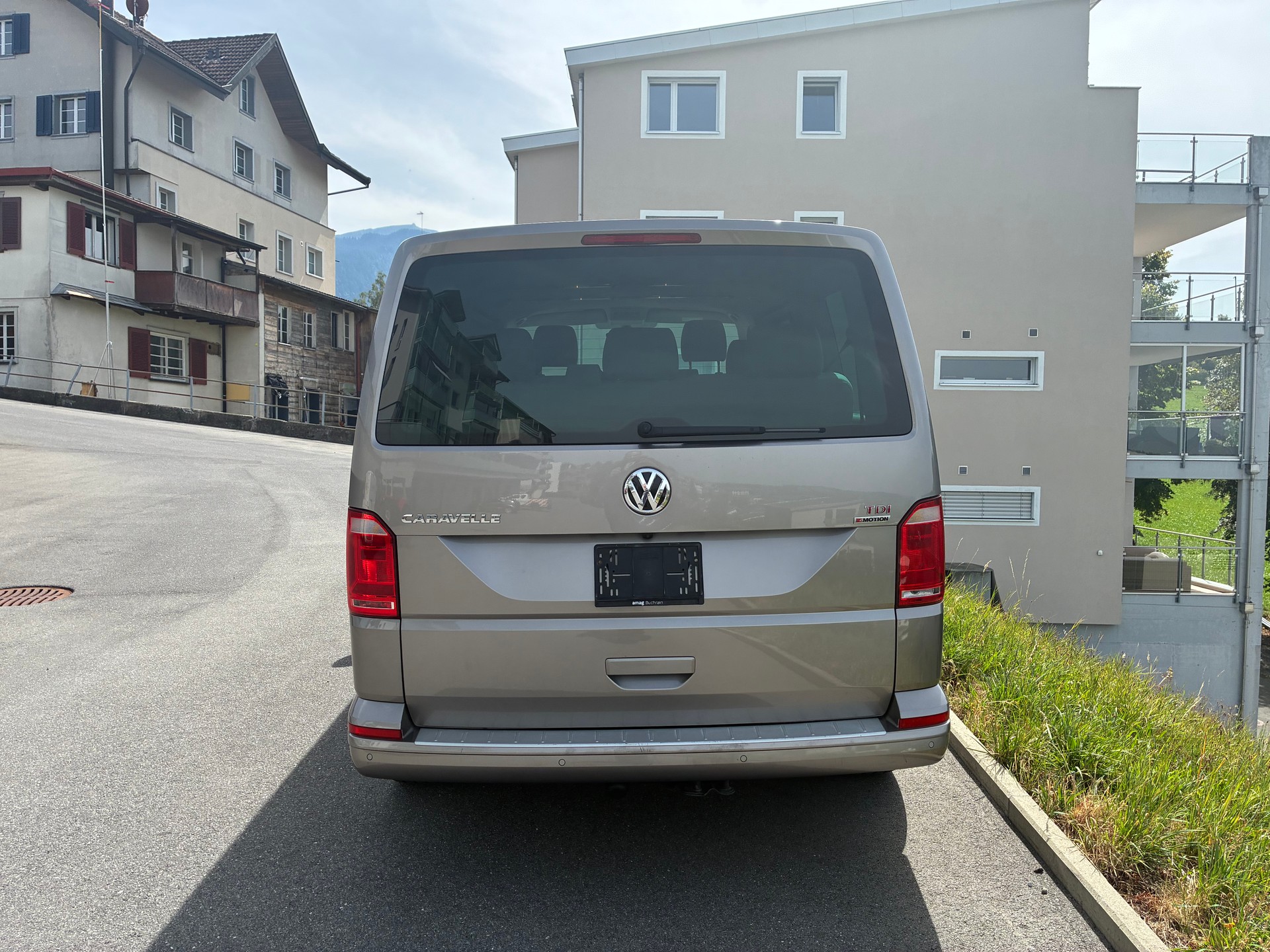 VW T6 Caravelle 2.0 Bi-TDI Trendline 4Motion DSG LWB-image-2