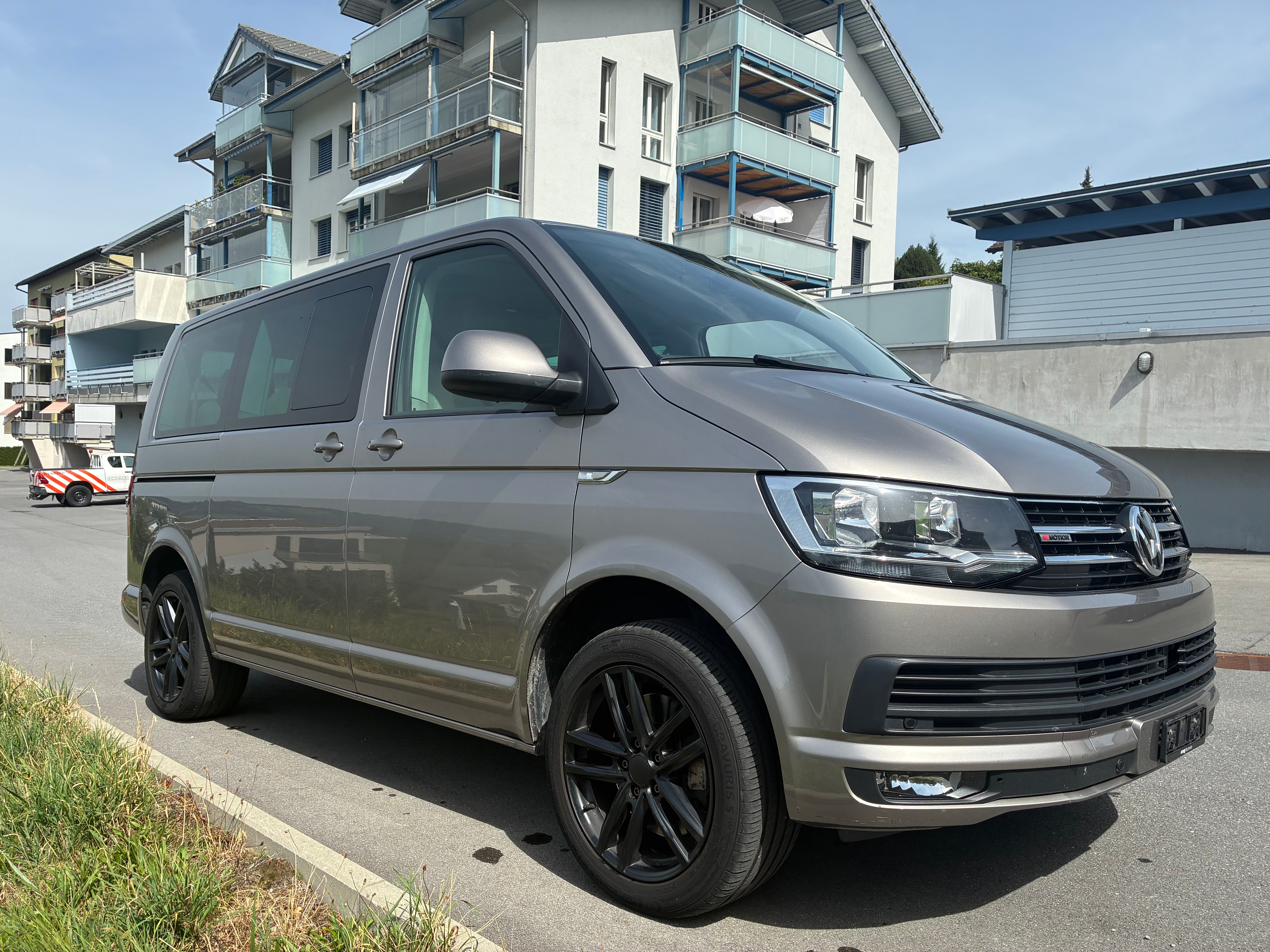 VW T6 Caravelle 2.0 Bi-TDI Trendline 4Motion DSG LWB — slika 1