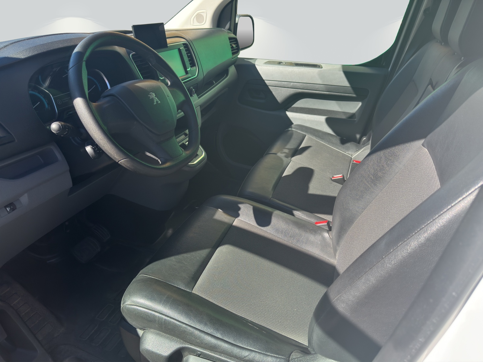 PEUGEOT Expert 75 KWh Premium Standard-image-5