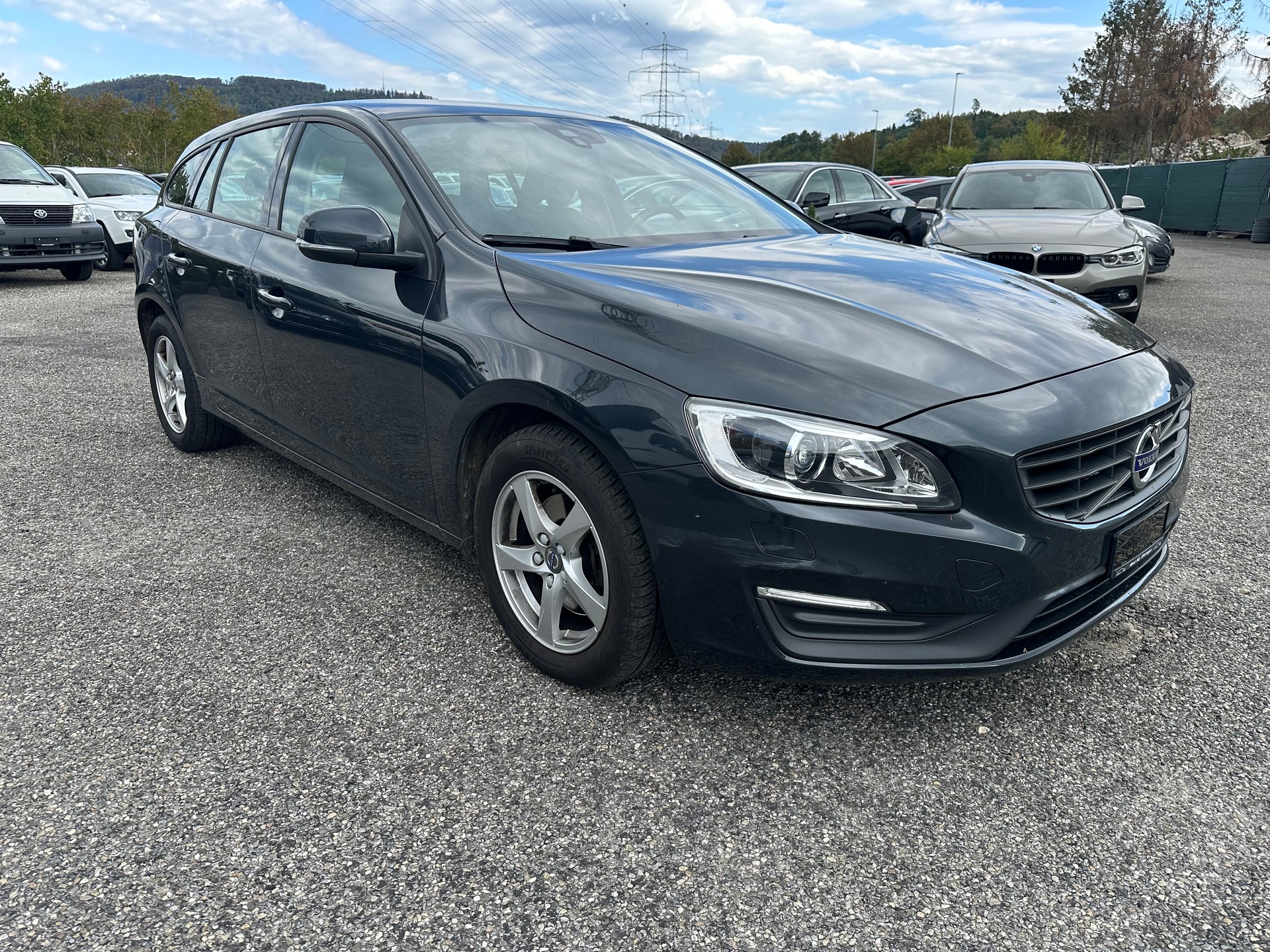 VOLVO V60 D2-image-1