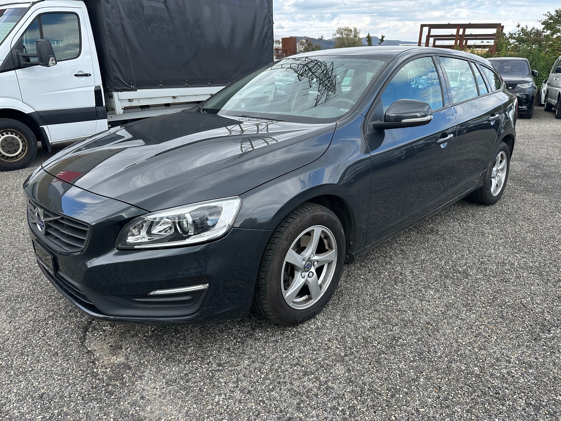 VOLVO V60 D2-image-7