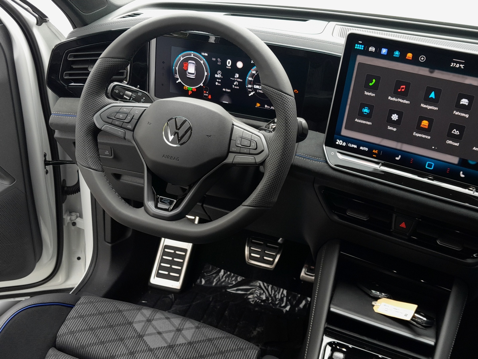 VW Tiguan 2.0 TDI SCR R-Line 4Motion DSG-image-8