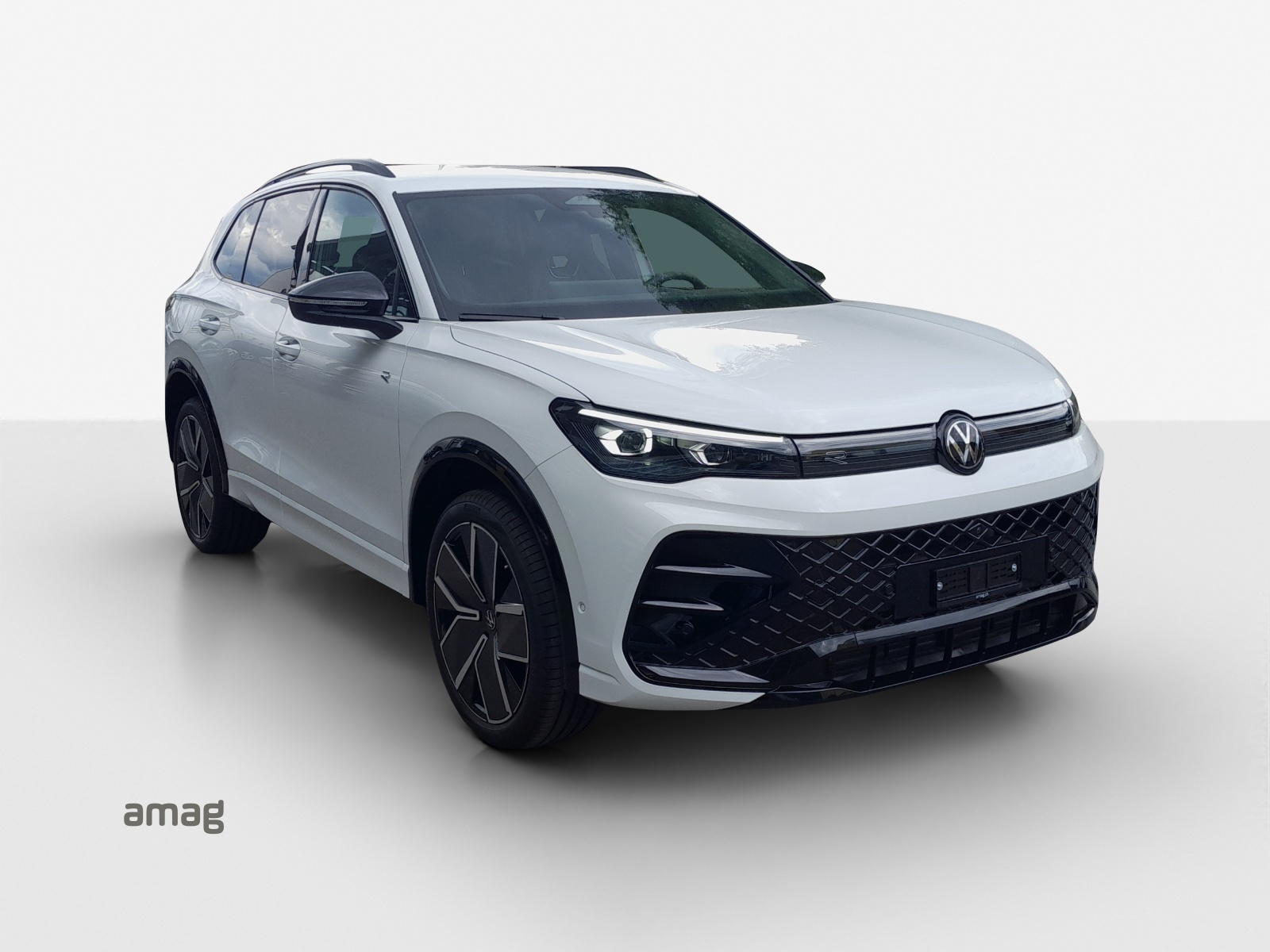 VW Tiguan 2.0 TDI SCR R-Line 4Motion DSG-image-5