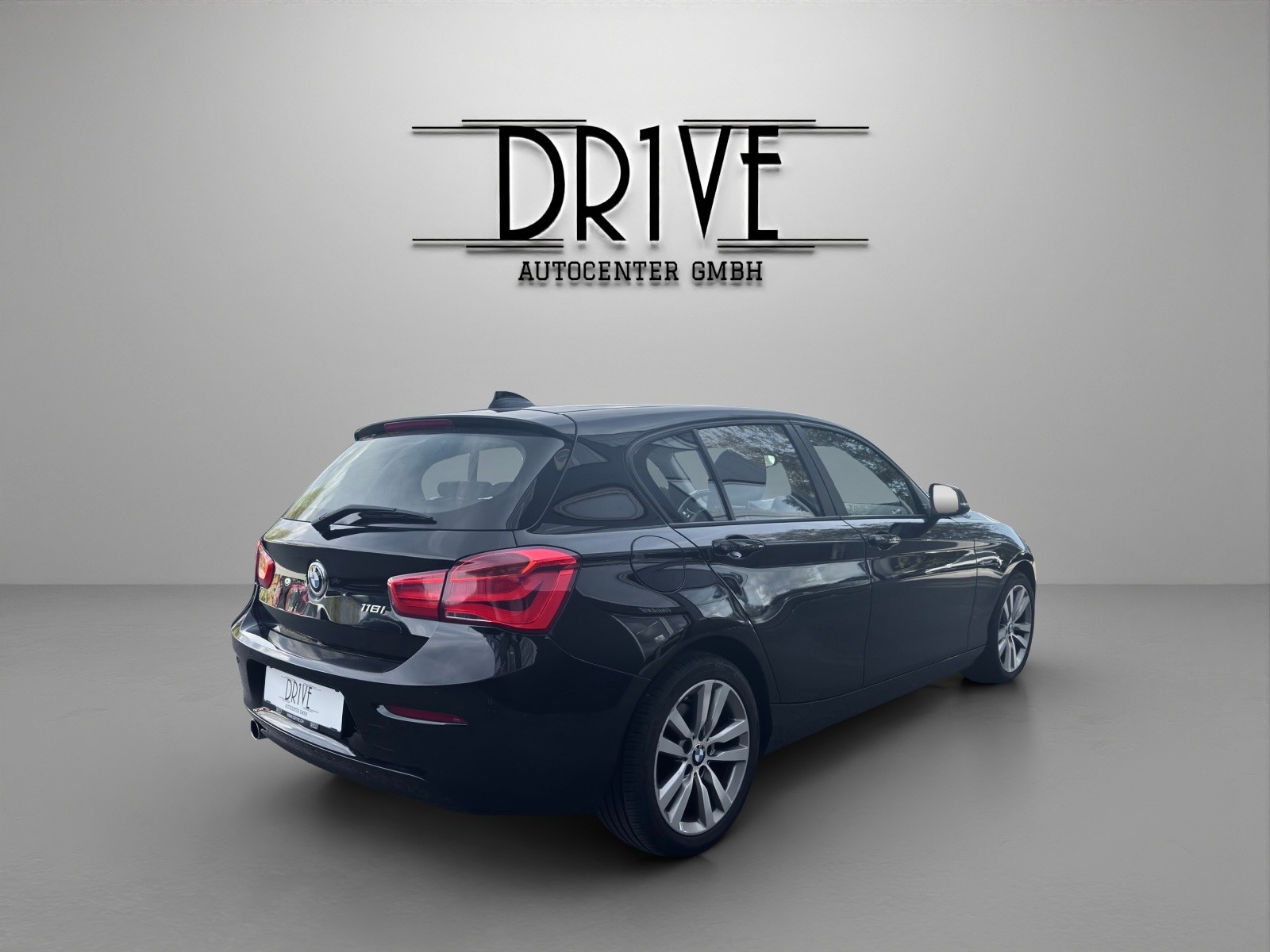 BMW 118i Steptronic-image-4