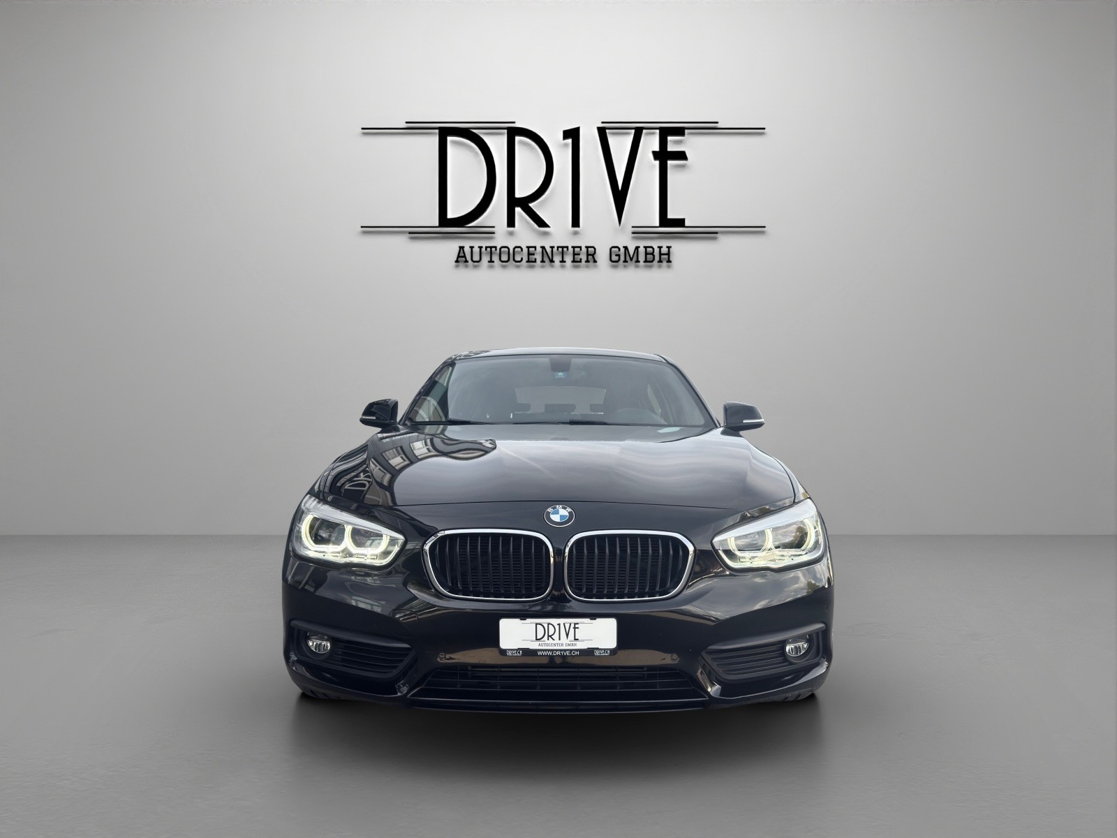 BMW 118i Steptronic-image-1
