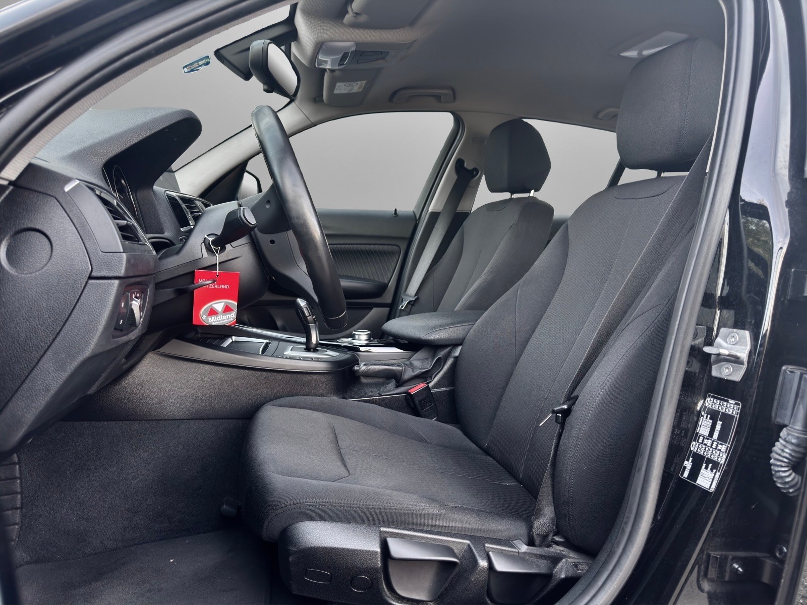 BMW 118i Steptronic-image-7