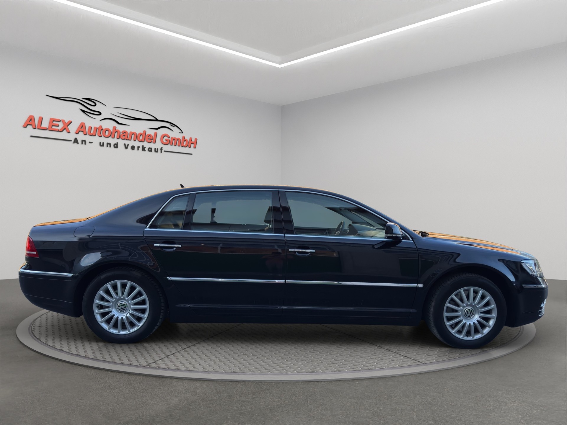 VW Phaeton 4.2 V8 4Motion Tiptronic Exclusive-image-7