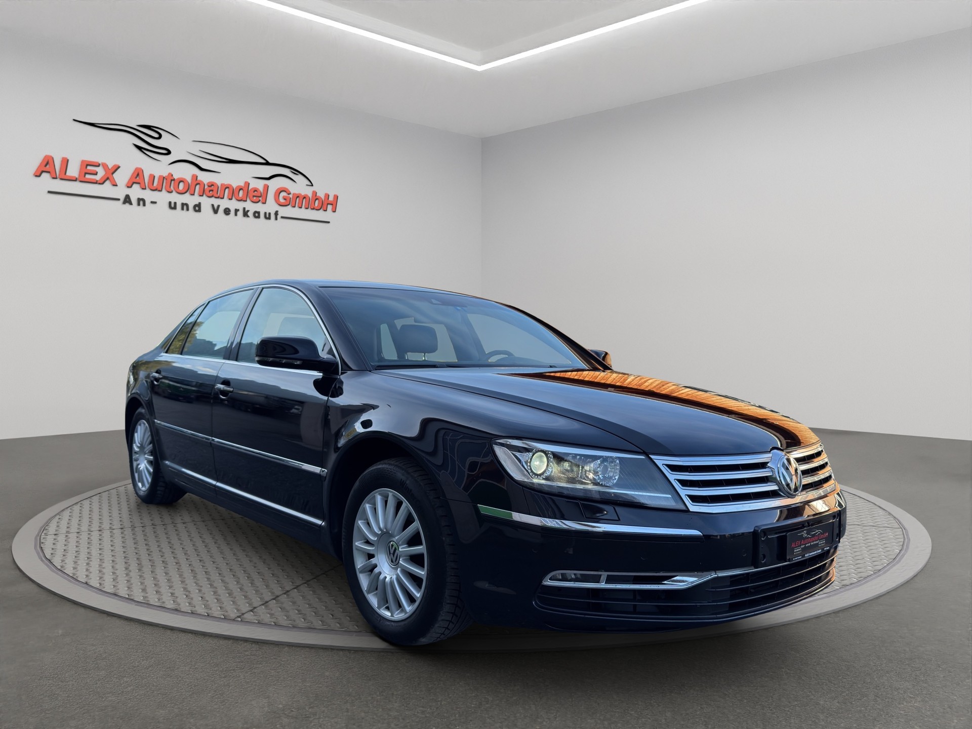VW Phaeton 4.2 V8 4Motion Tiptronic Exclusive-image-8