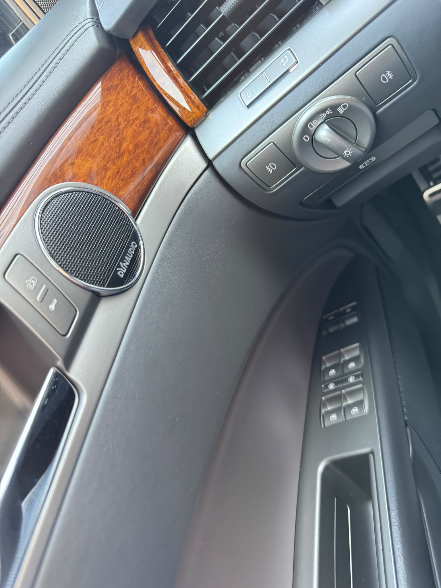 VW Phaeton 4.2 V8 4Motion Tiptronic Exclusive-image-13