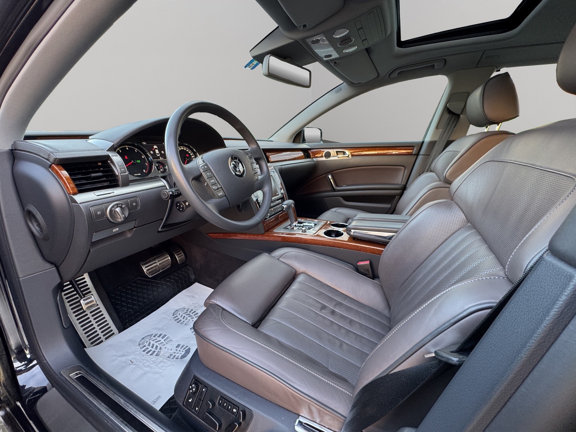 VW Phaeton 4.2 V8 4Motion Tiptronic Exclusive-image-9