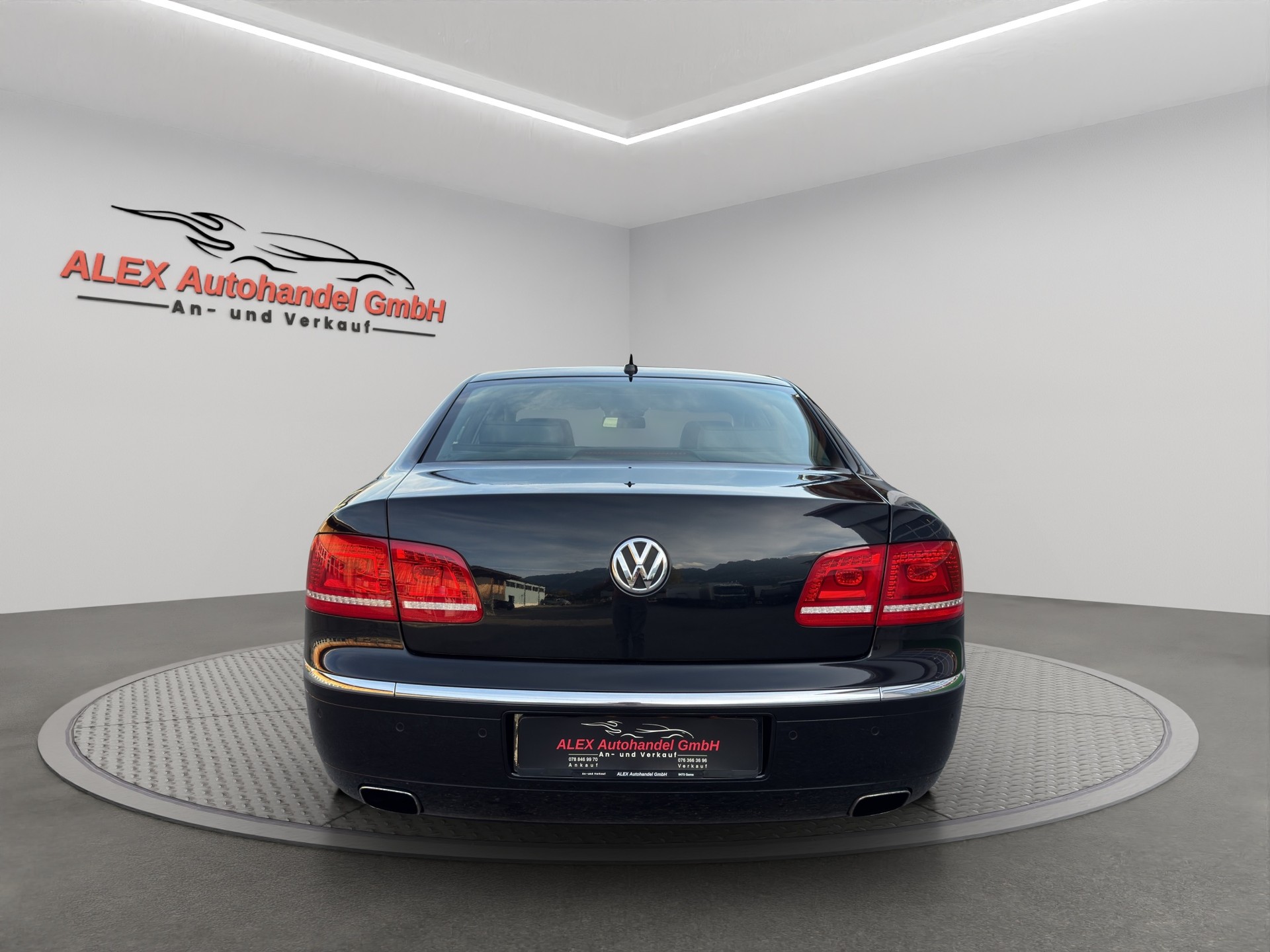 VW Phaeton 4.2 V8 4Motion Tiptronic Exclusive-image-4