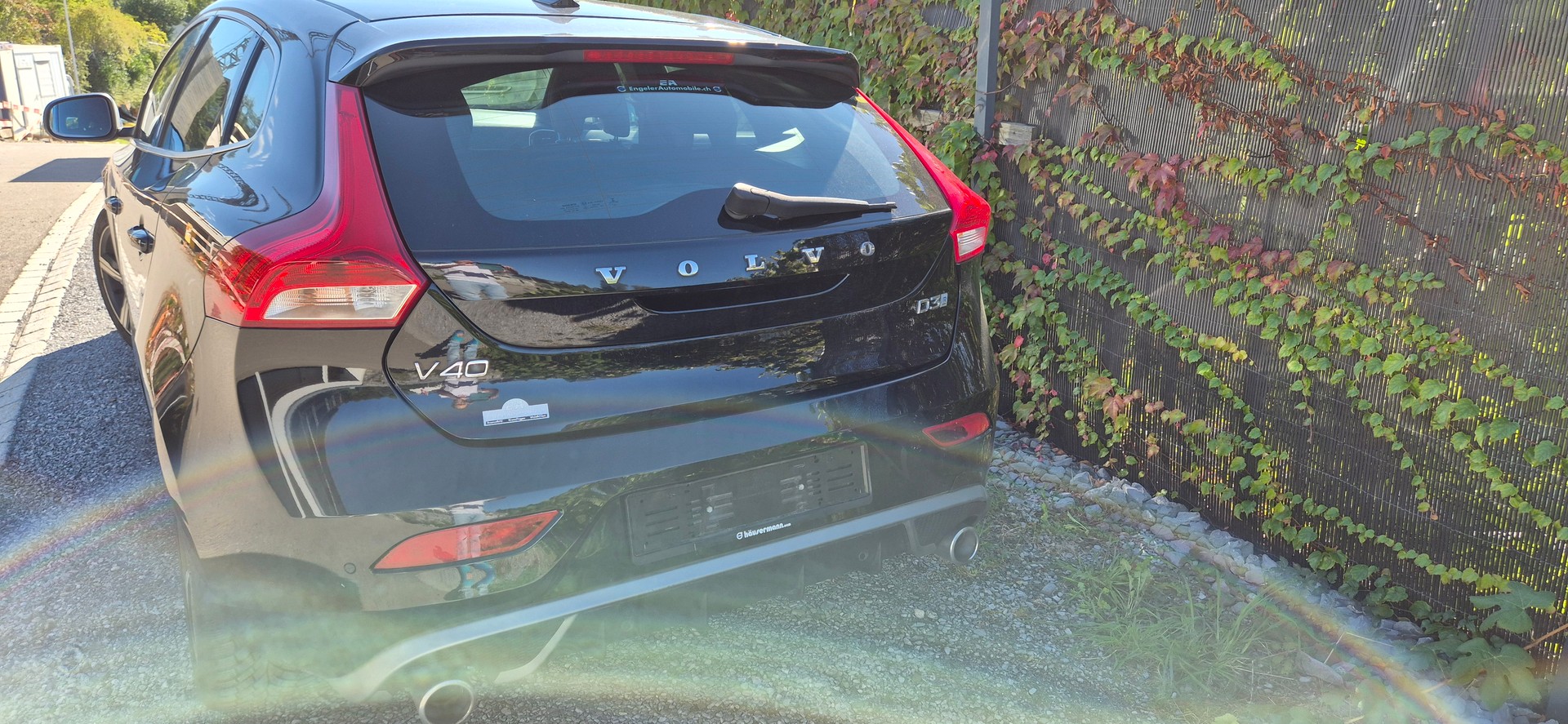 VOLVO V40 D3 R-Design-image-3