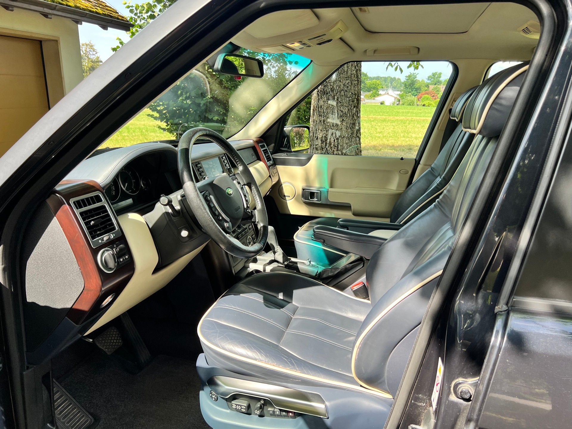 LAND ROVER 4.4 V8 Vogue-image-2
