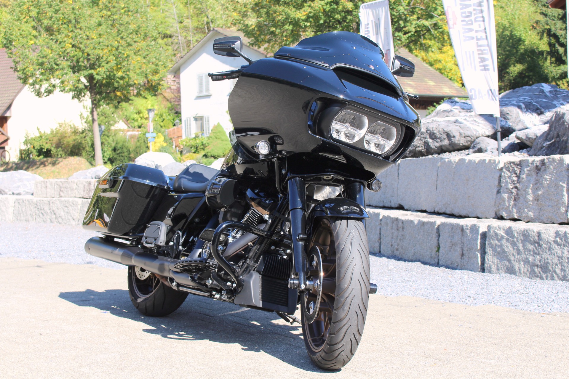 HARLEY-DAVIDSON FLTRXST Road Glide ST 117-showroom-element-1