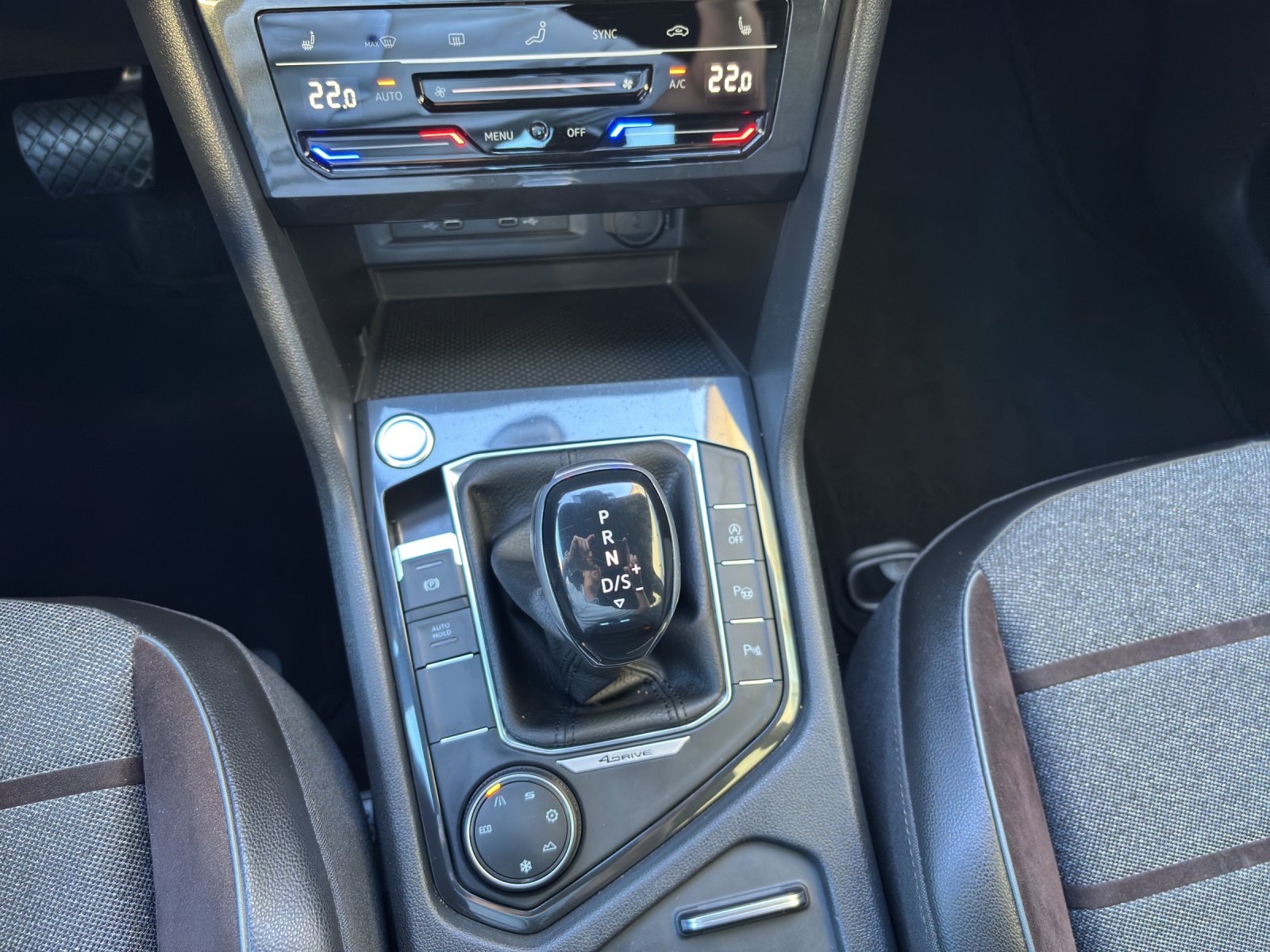 SEAT Tarraco 2.0TSI 4Drive DSG Excellence mit Automatische Distanzregelung & LED-Scheinwerfer-image-16