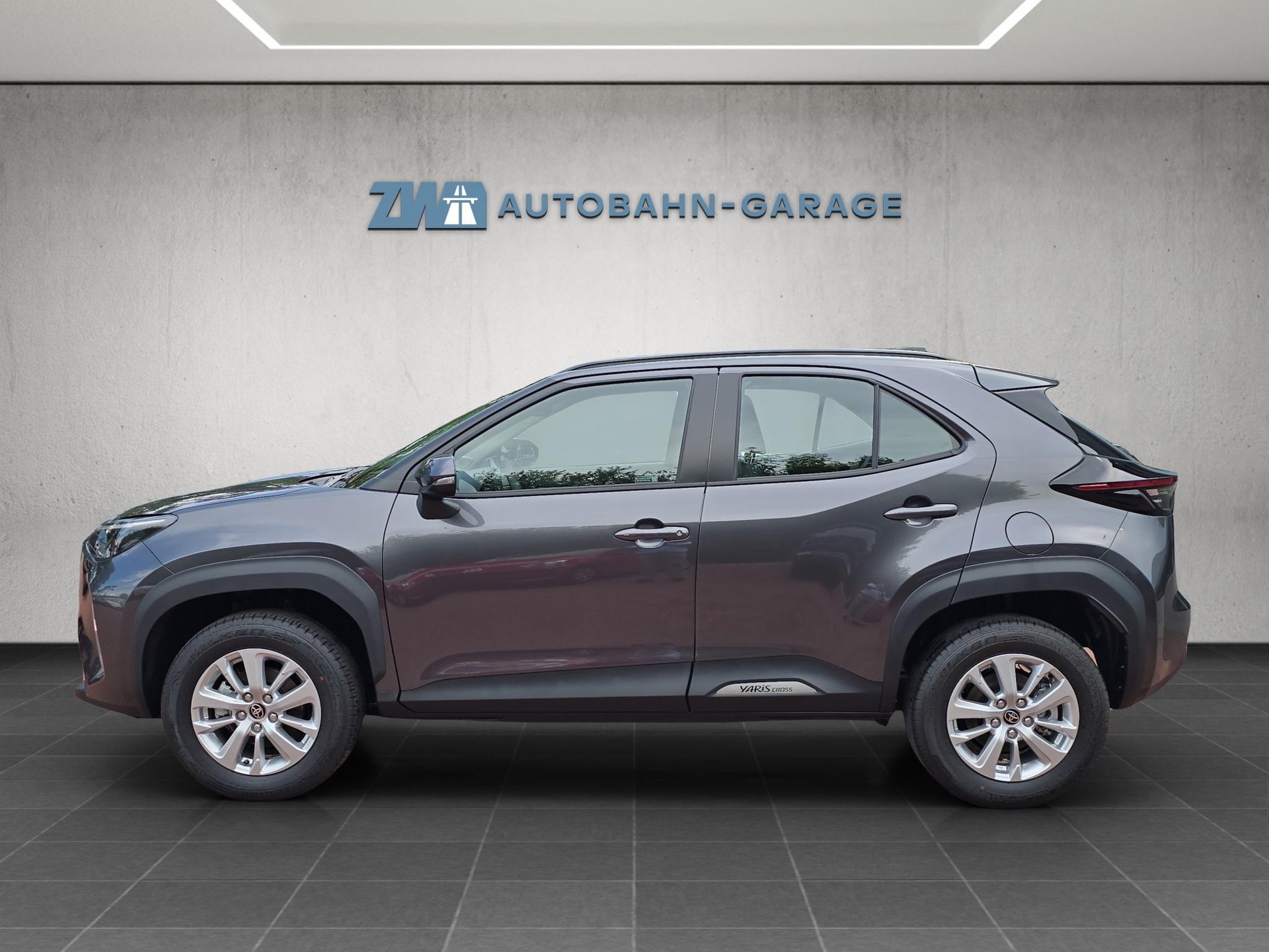 TOYOTA Yaris Cross 1.5 VVT-i HSD Comfort AWD-i-image-1