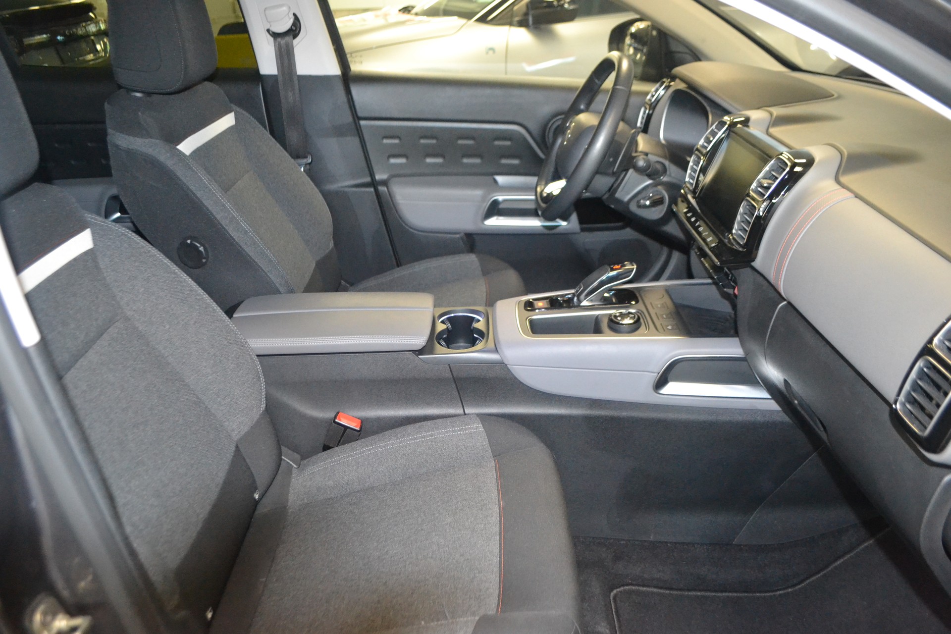 CITROEN C5 Aircross 1.5 BlueHD Feel EAT8-image-5