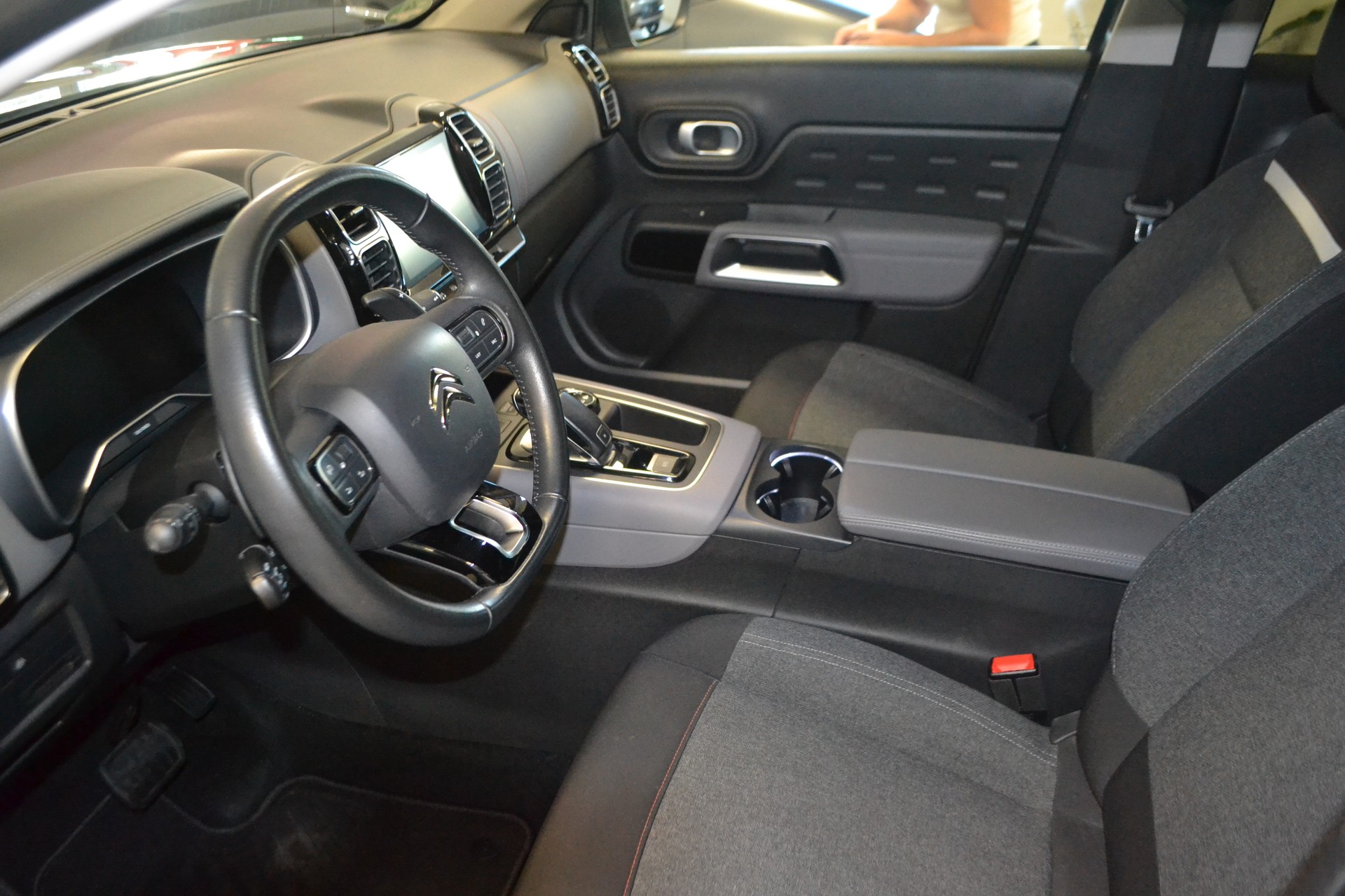 CITROEN C5 Aircross 1.5 BlueHD Feel EAT8-image-4