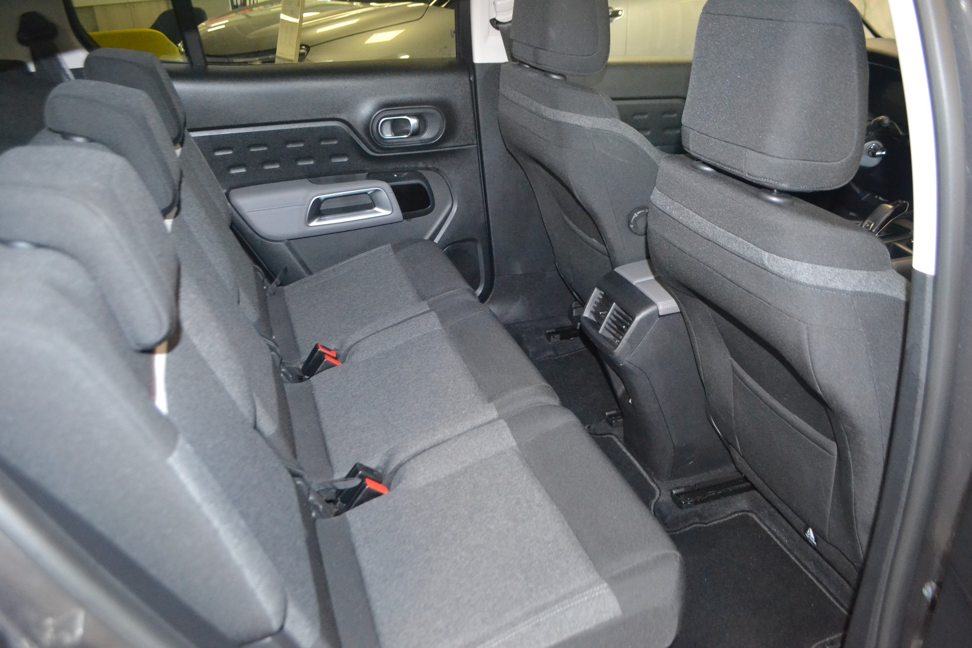 CITROEN C5 Aircross 1.5 BlueHD Feel EAT8-image-7