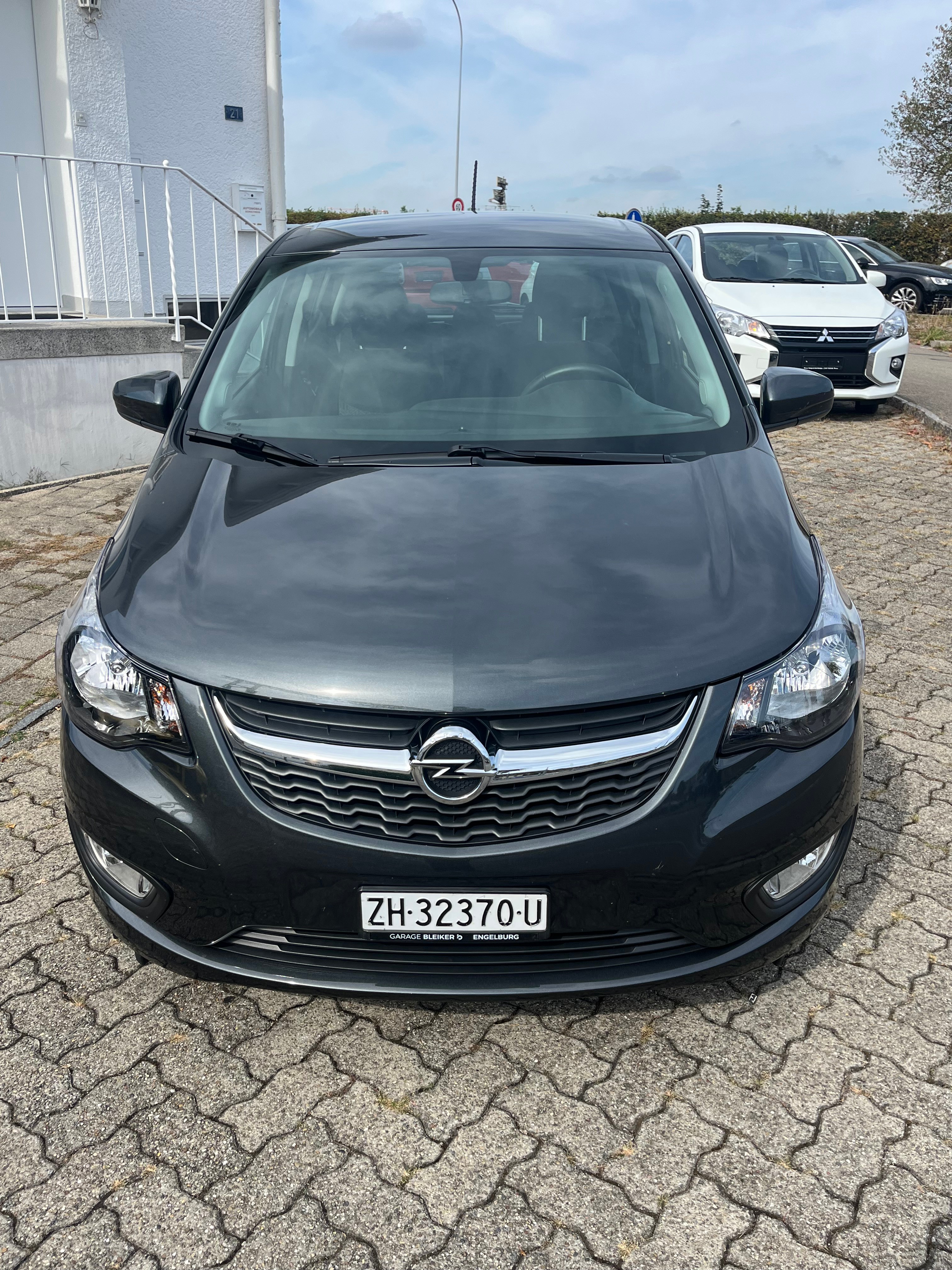 Car photo