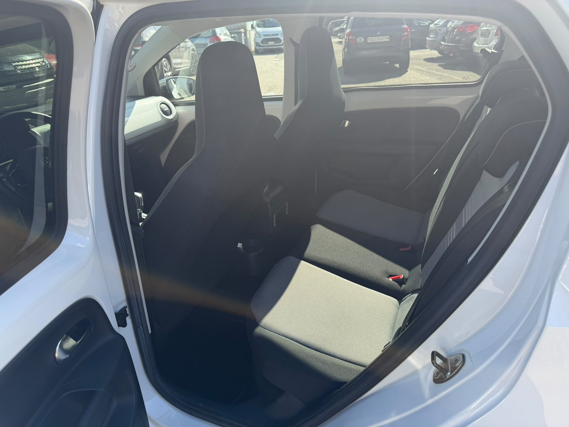 VW Up 1.0 high up ASG-image-7