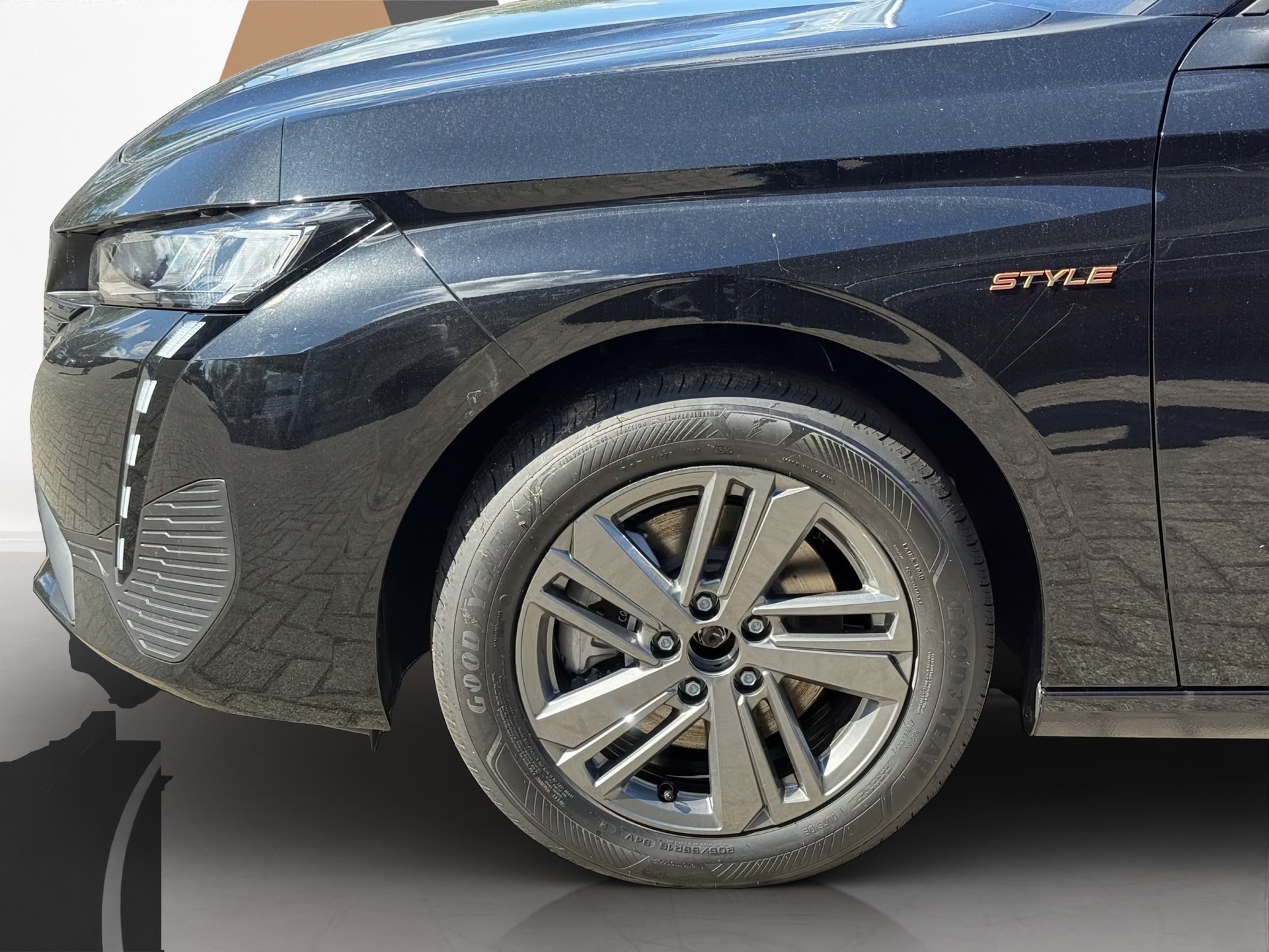 PEUGEOT 308 SW 1.2 Hybrid Style-image-11
