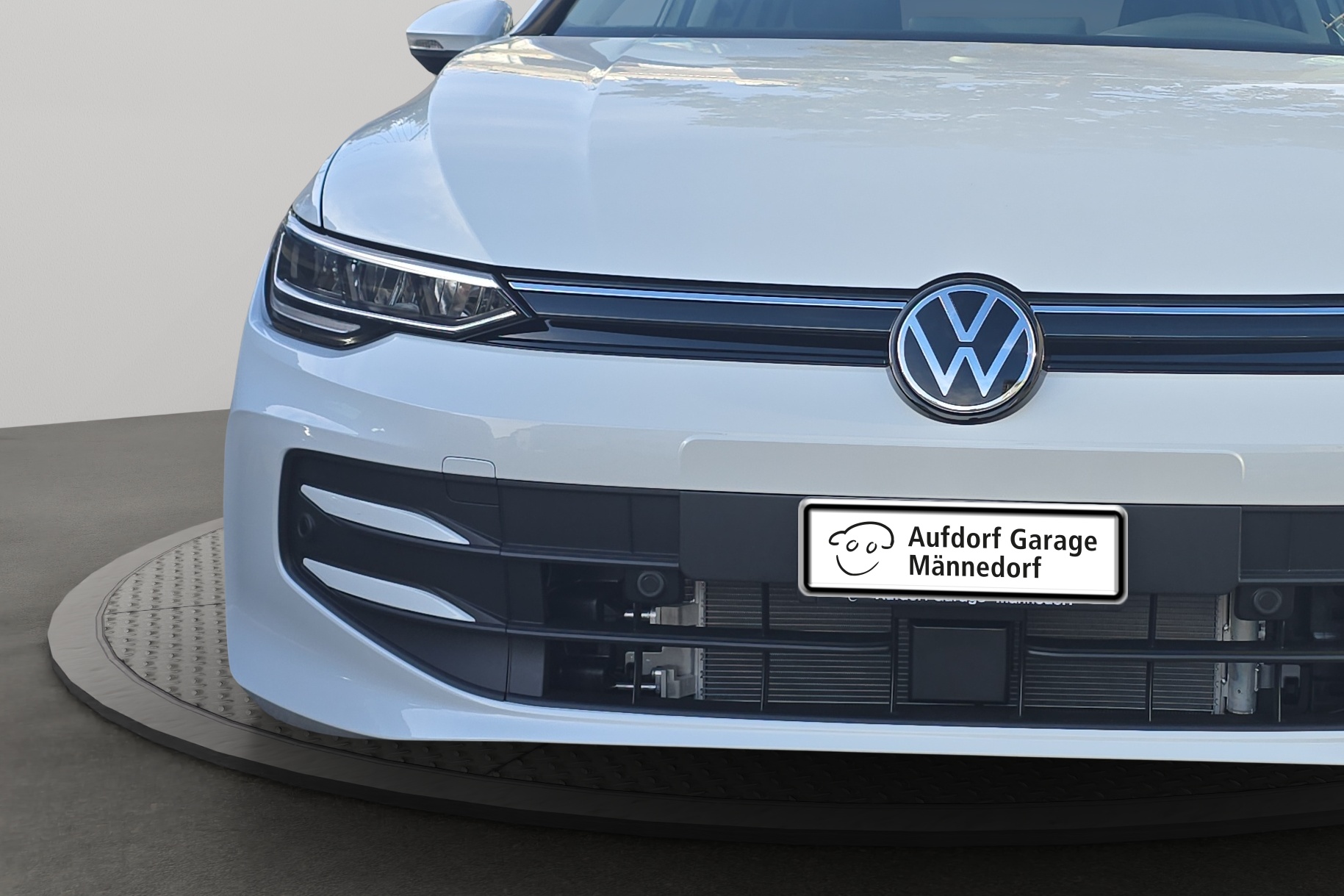 VW Golf 1.5 e TSI mHEV Value DSG-image-12