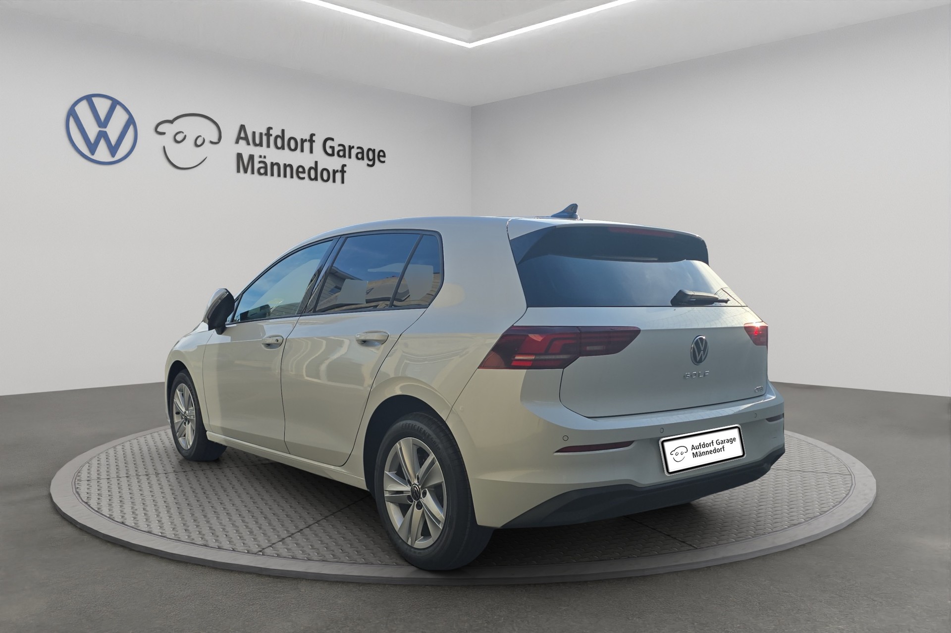 VW Golf 1.5 e TSI mHEV Value DSG-image-3