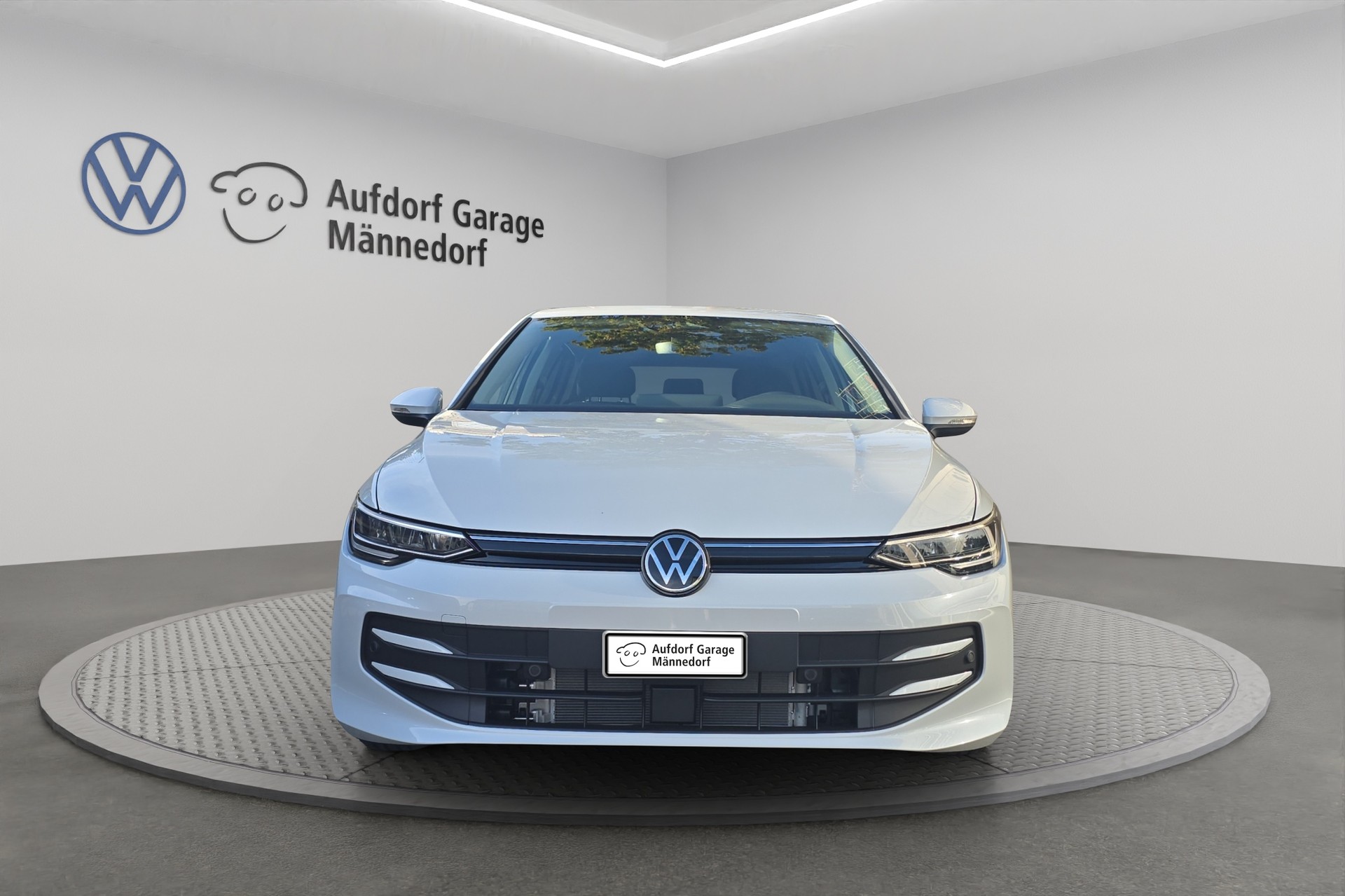 VW Golf 1.5 e TSI mHEV Value DSG-image-1
