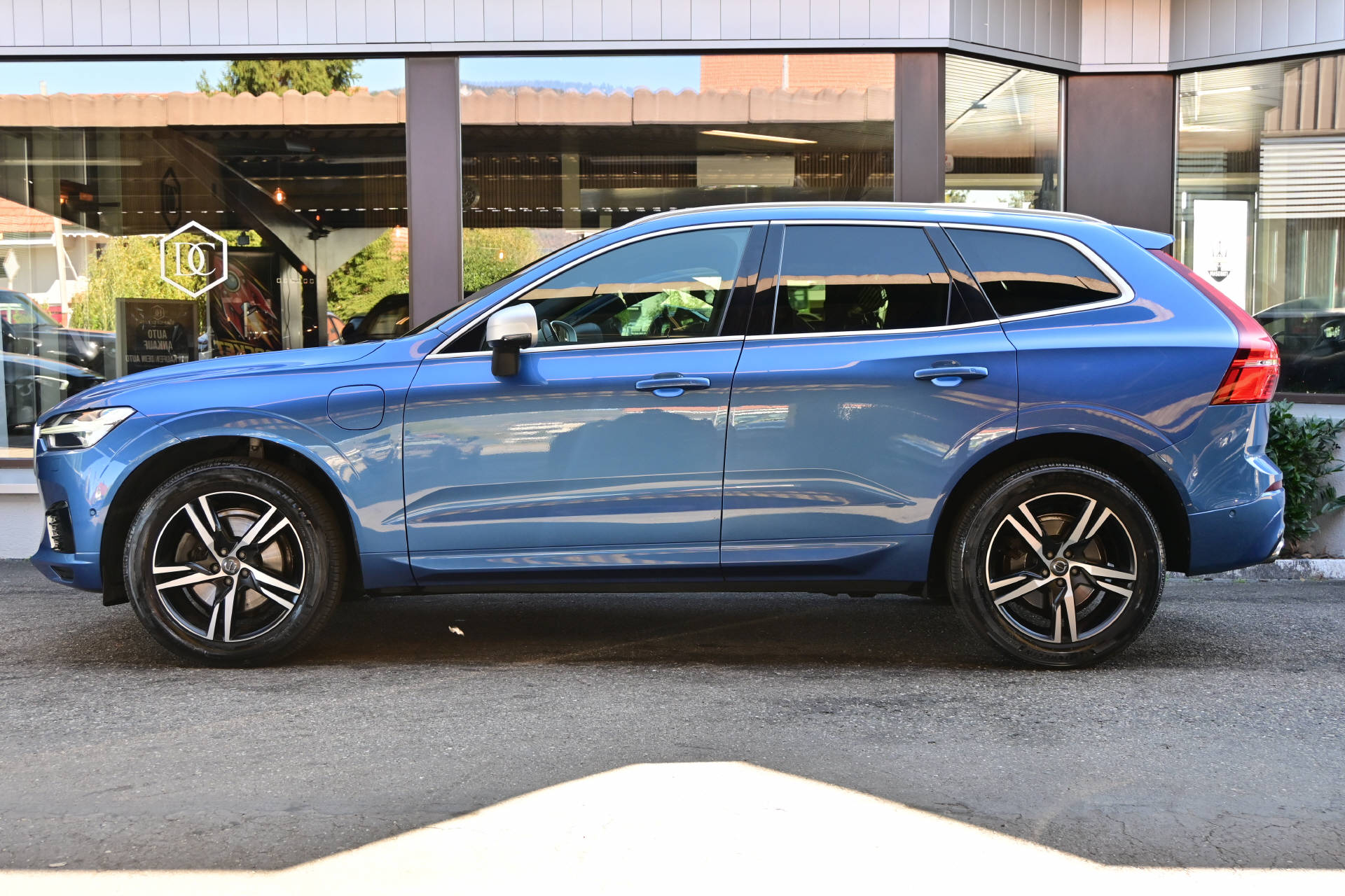 VOLVO XC60 2.0 T8 TE R-Design AWD-image-4