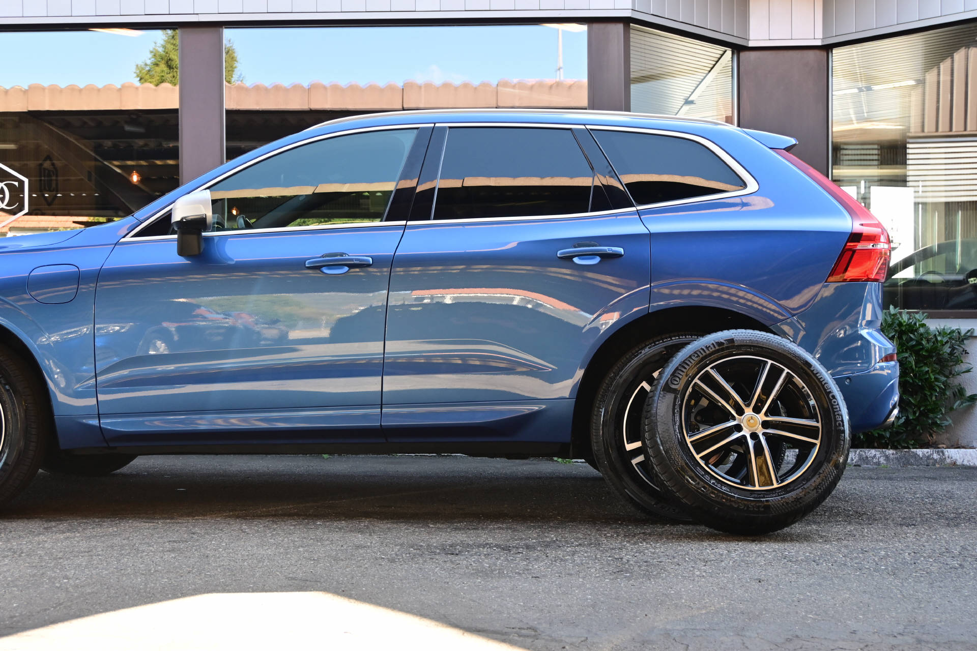 VOLVO XC60 2.0 T8 TE R-Design AWD-image-8
