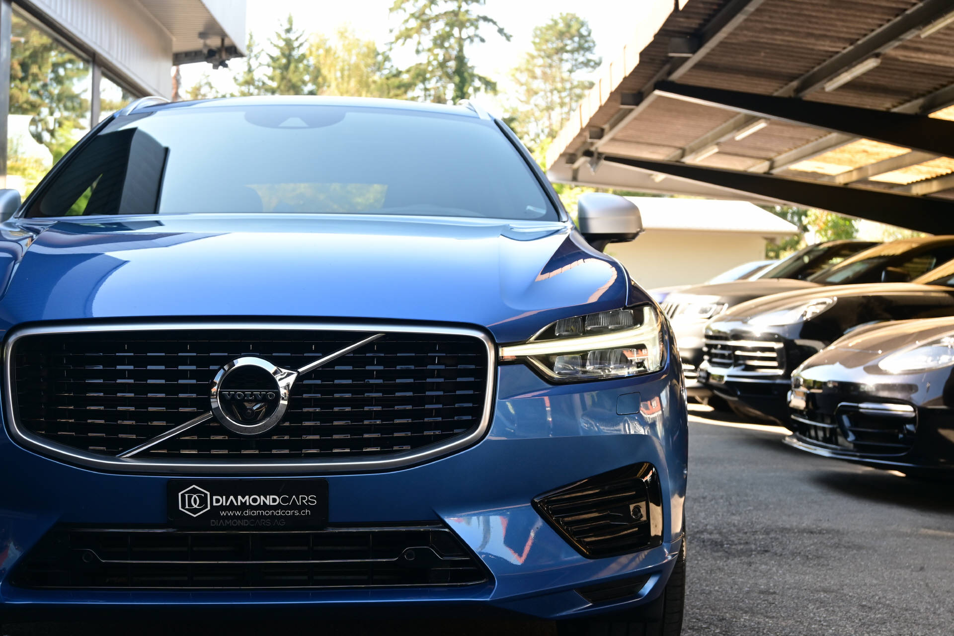 VOLVO XC60 2.0 T8 TE R-Design AWD-image-2