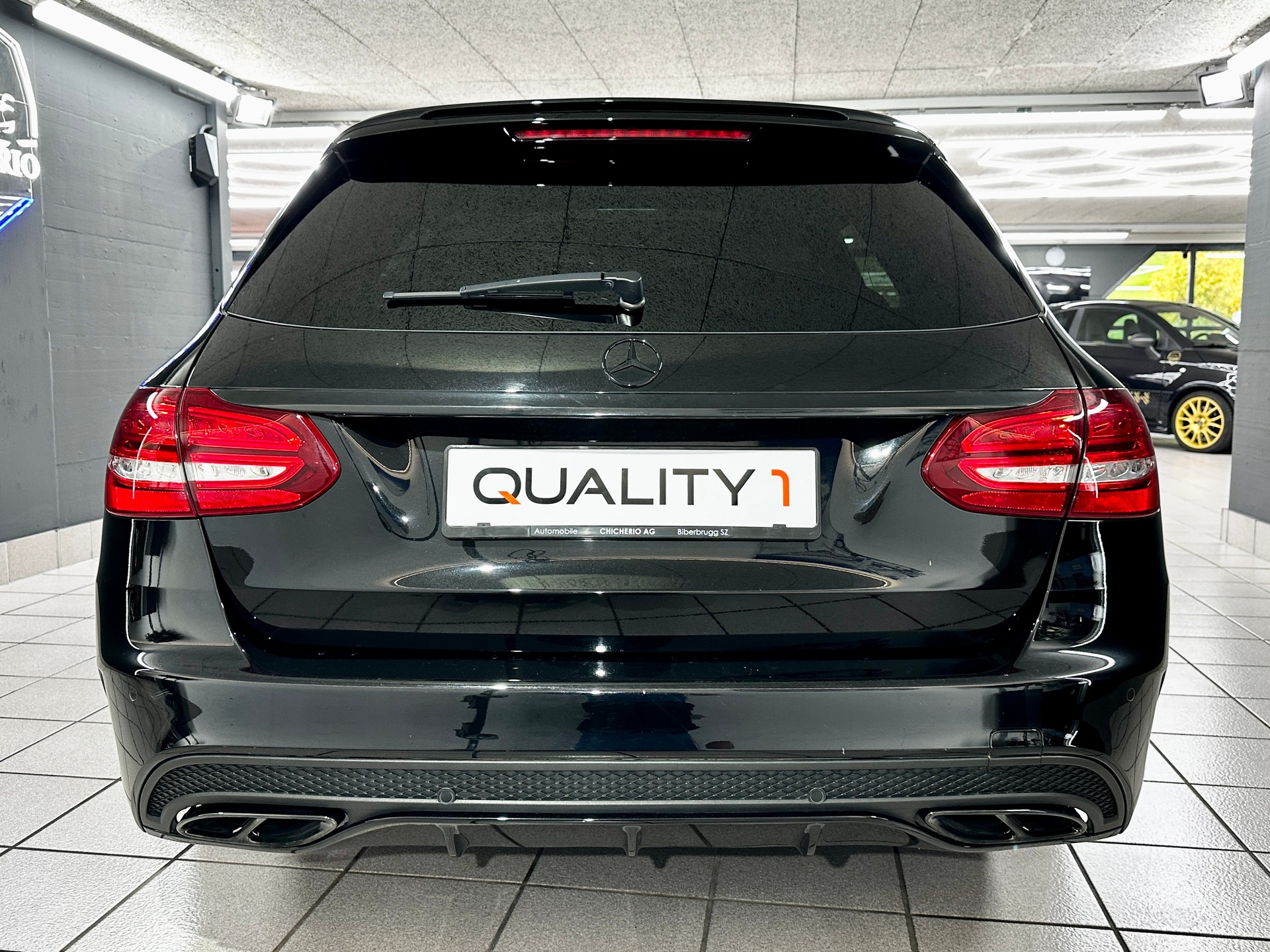 MERCEDES-BENZ C 43 AMG 4Matic 9G-Tronic-image-4