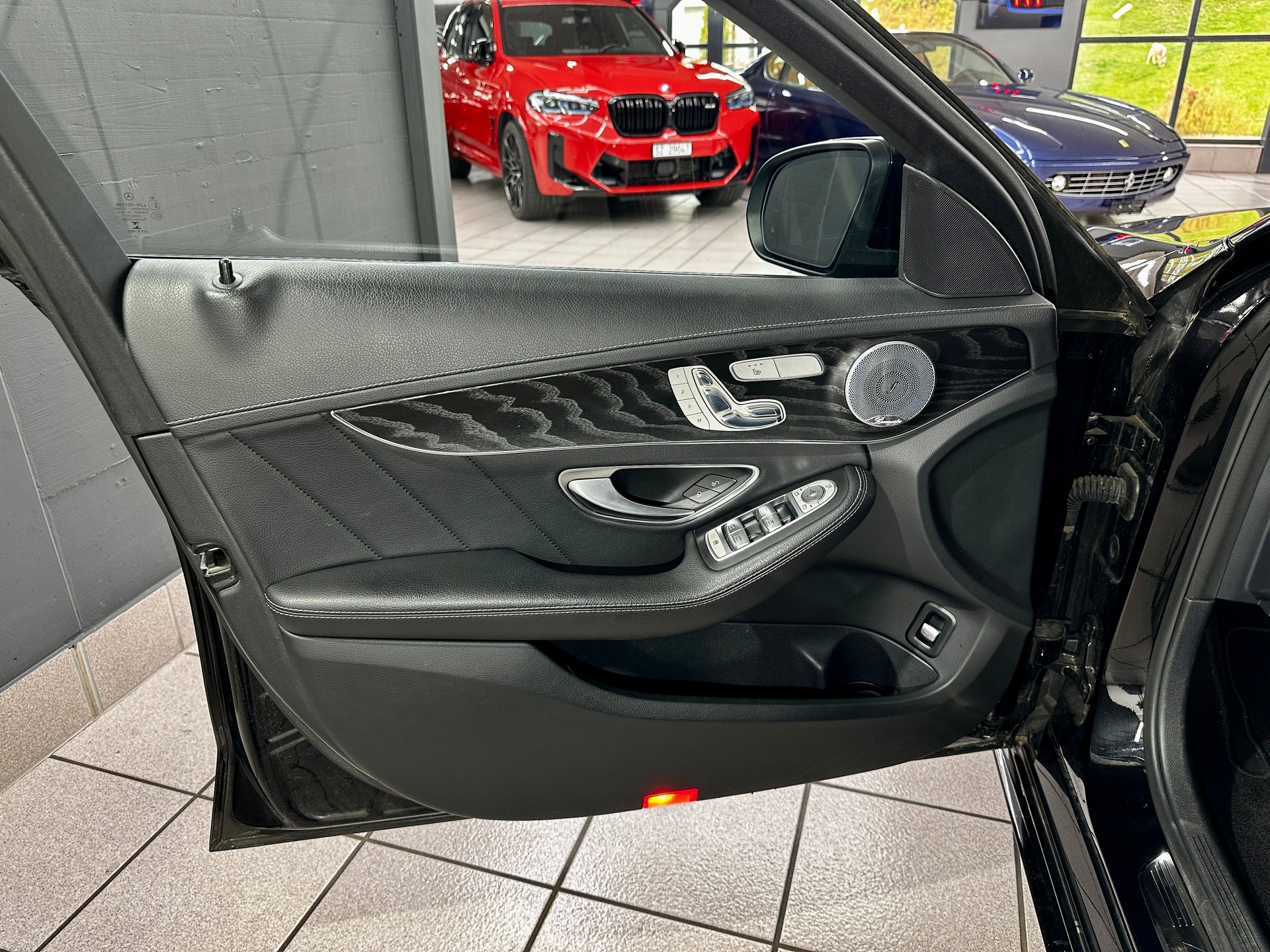 MERCEDES-BENZ C 43 AMG 4Matic 9G-Tronic-image-14