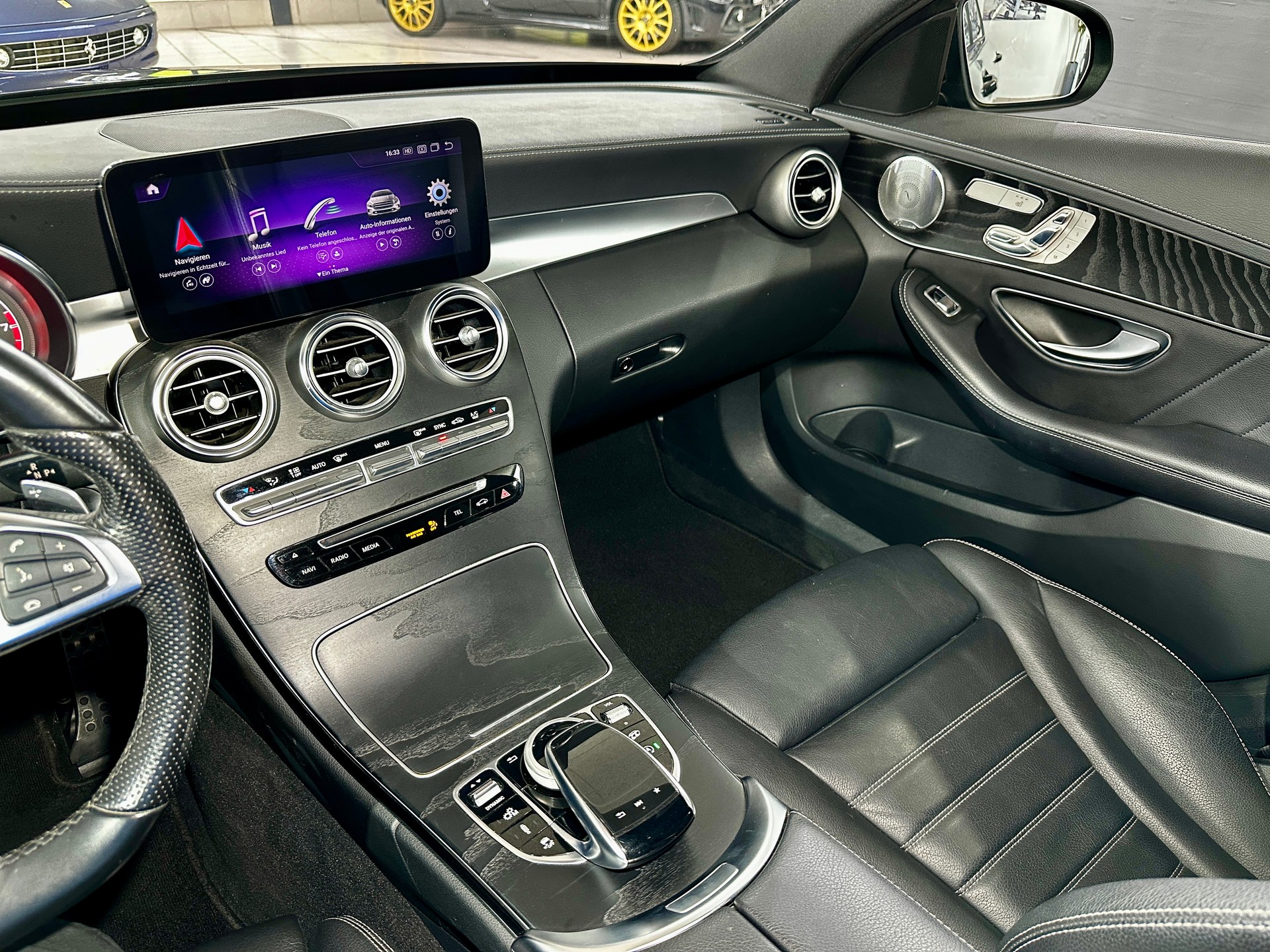 MERCEDES-BENZ C 43 AMG 4Matic 9G-Tronic-image-18