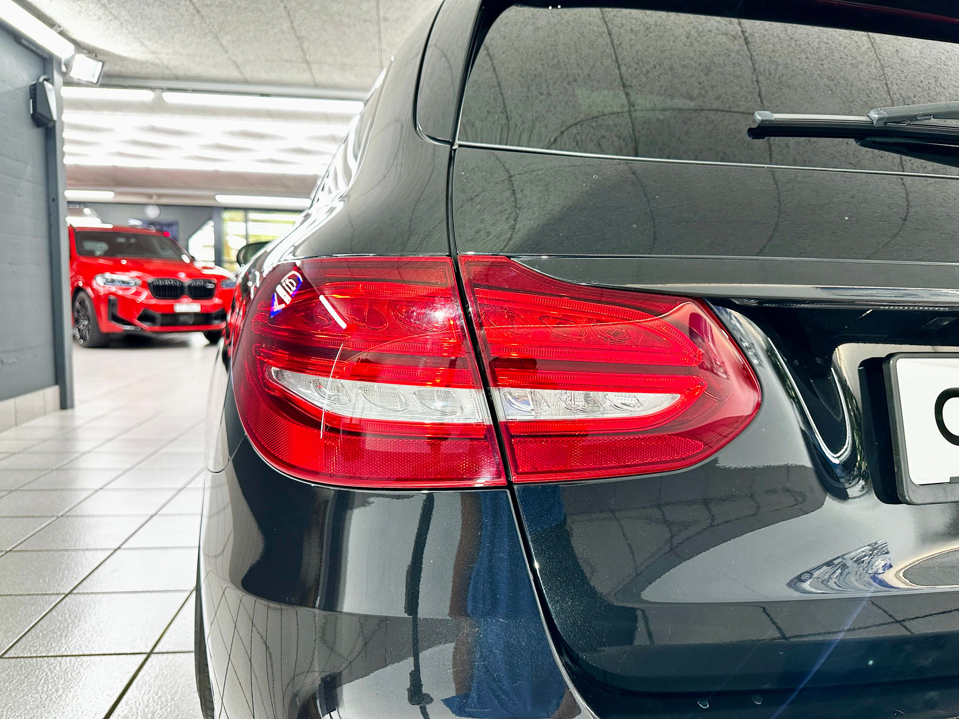 MERCEDES-BENZ C 43 AMG 4Matic 9G-Tronic-image-5