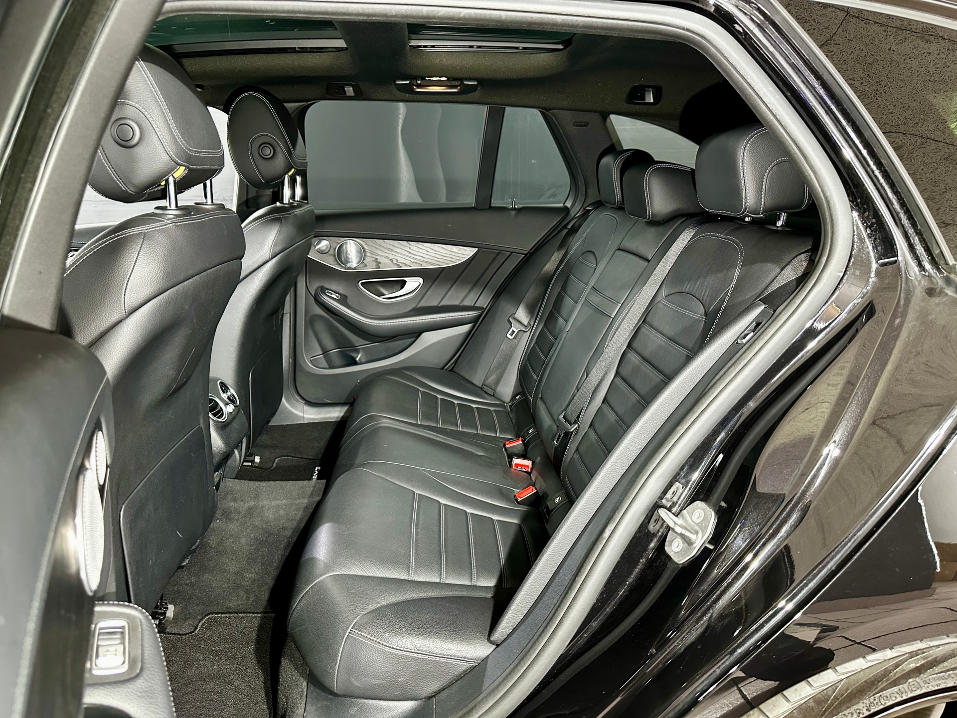 MERCEDES-BENZ C 43 AMG 4Matic 9G-Tronic-image-30