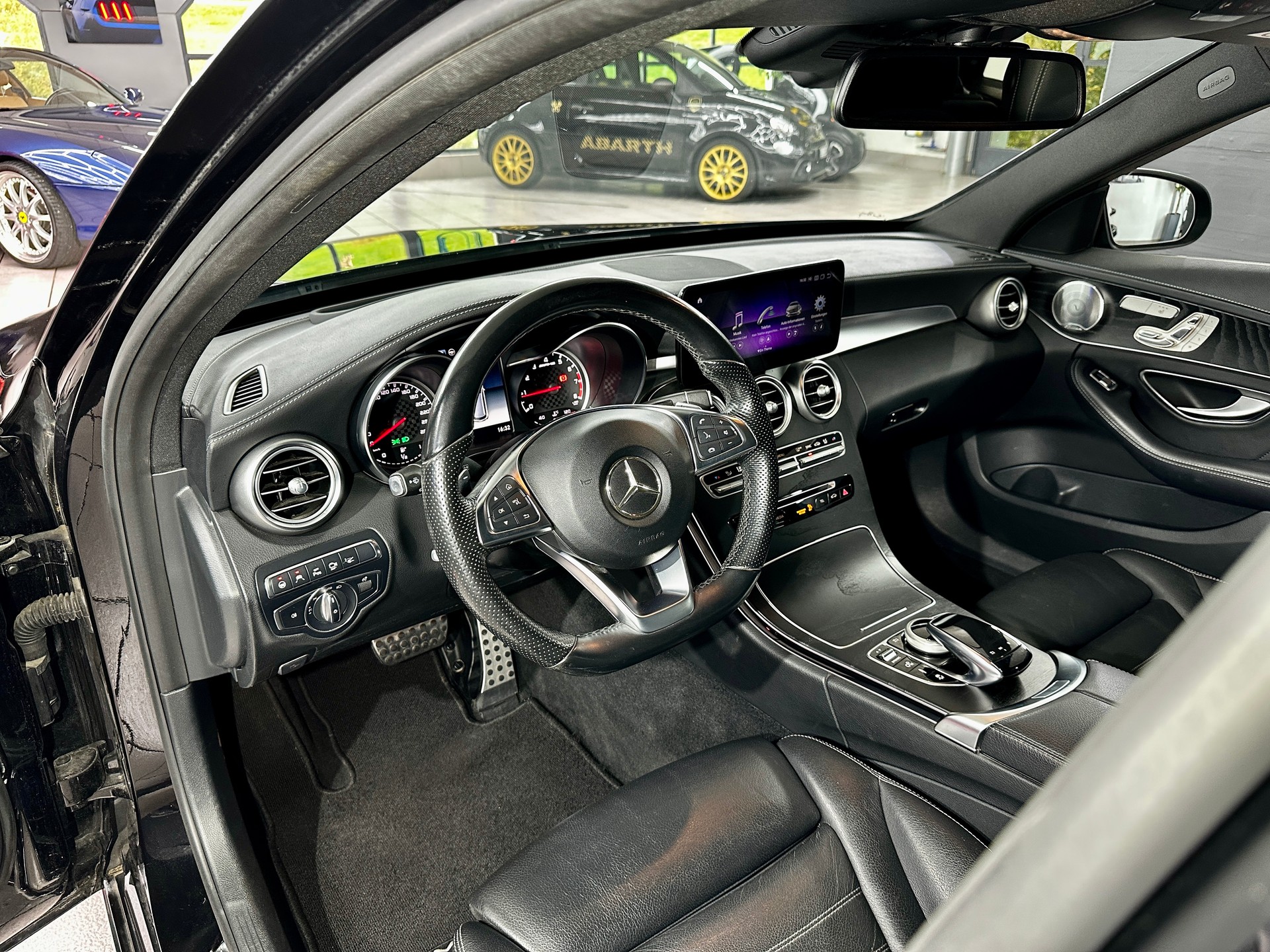 MERCEDES-BENZ C 43 AMG 4Matic 9G-Tronic-image-11