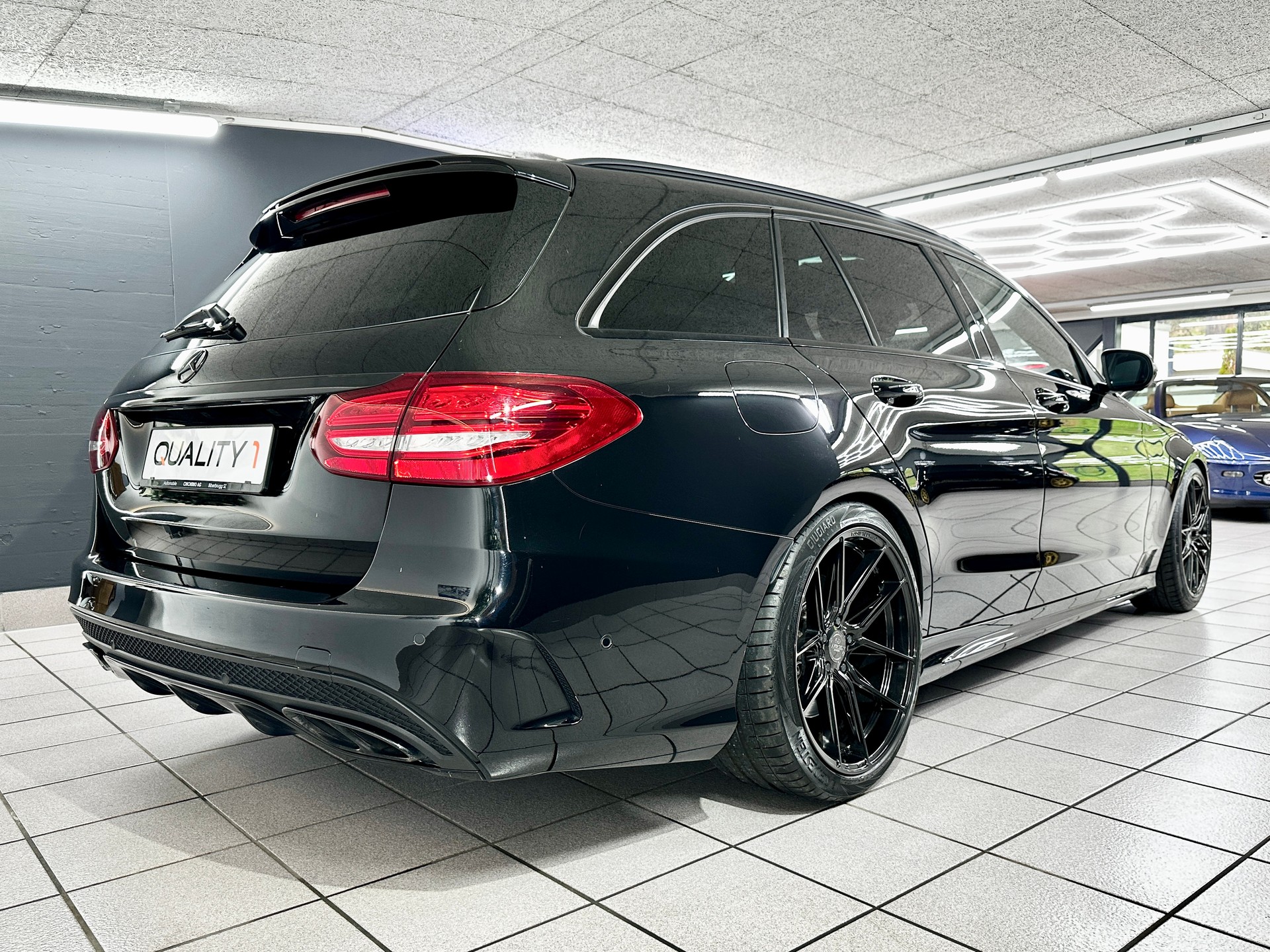 MERCEDES-BENZ C 43 AMG 4Matic 9G-Tronic-image-2