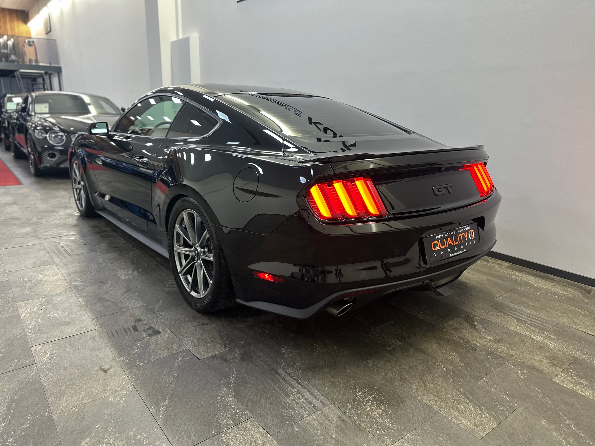 FORD Mustang 5.0 V8 GT-image-3