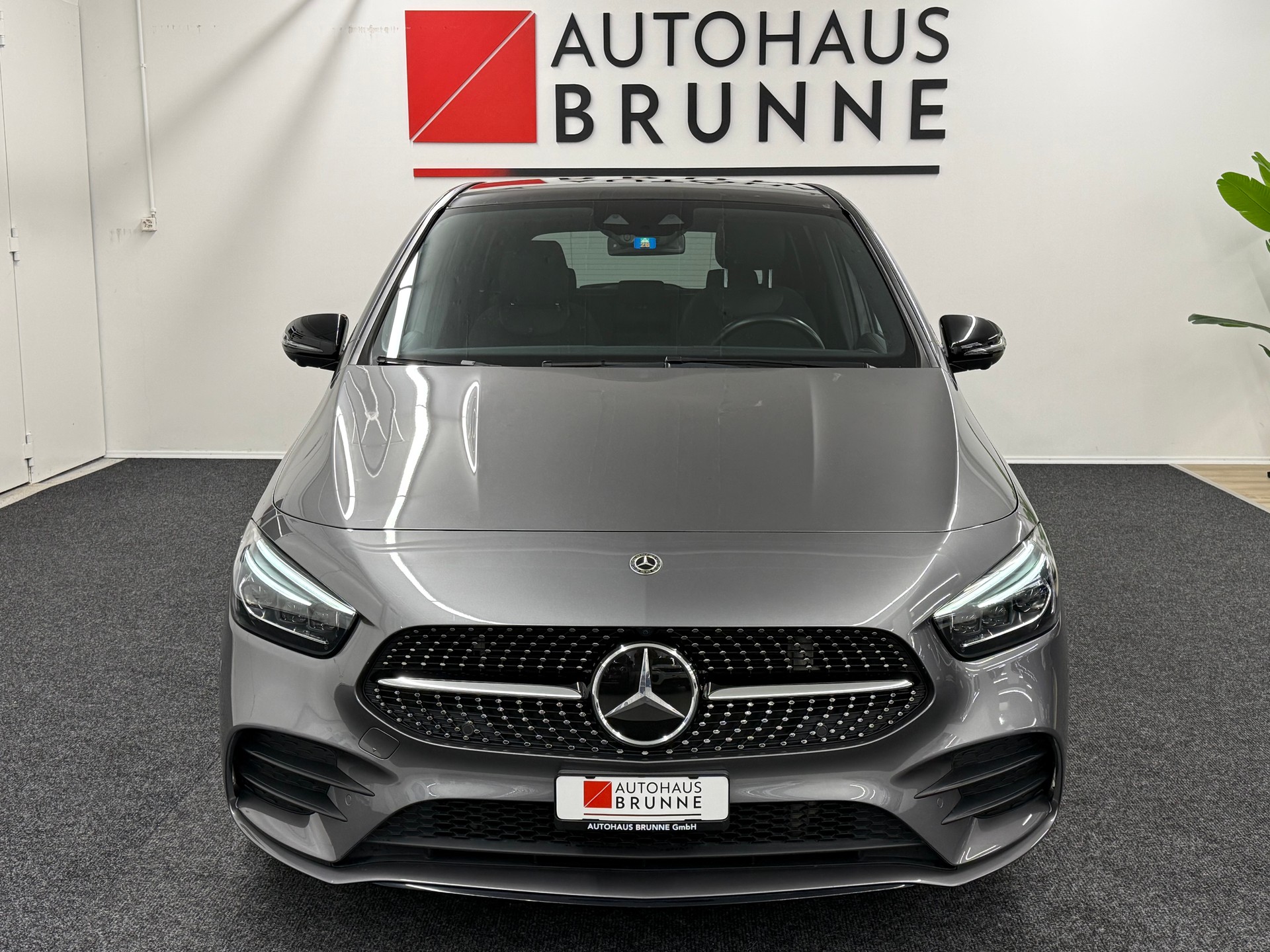MERCEDES-BENZ B 200 AMG Line 7G-DCT-image-1