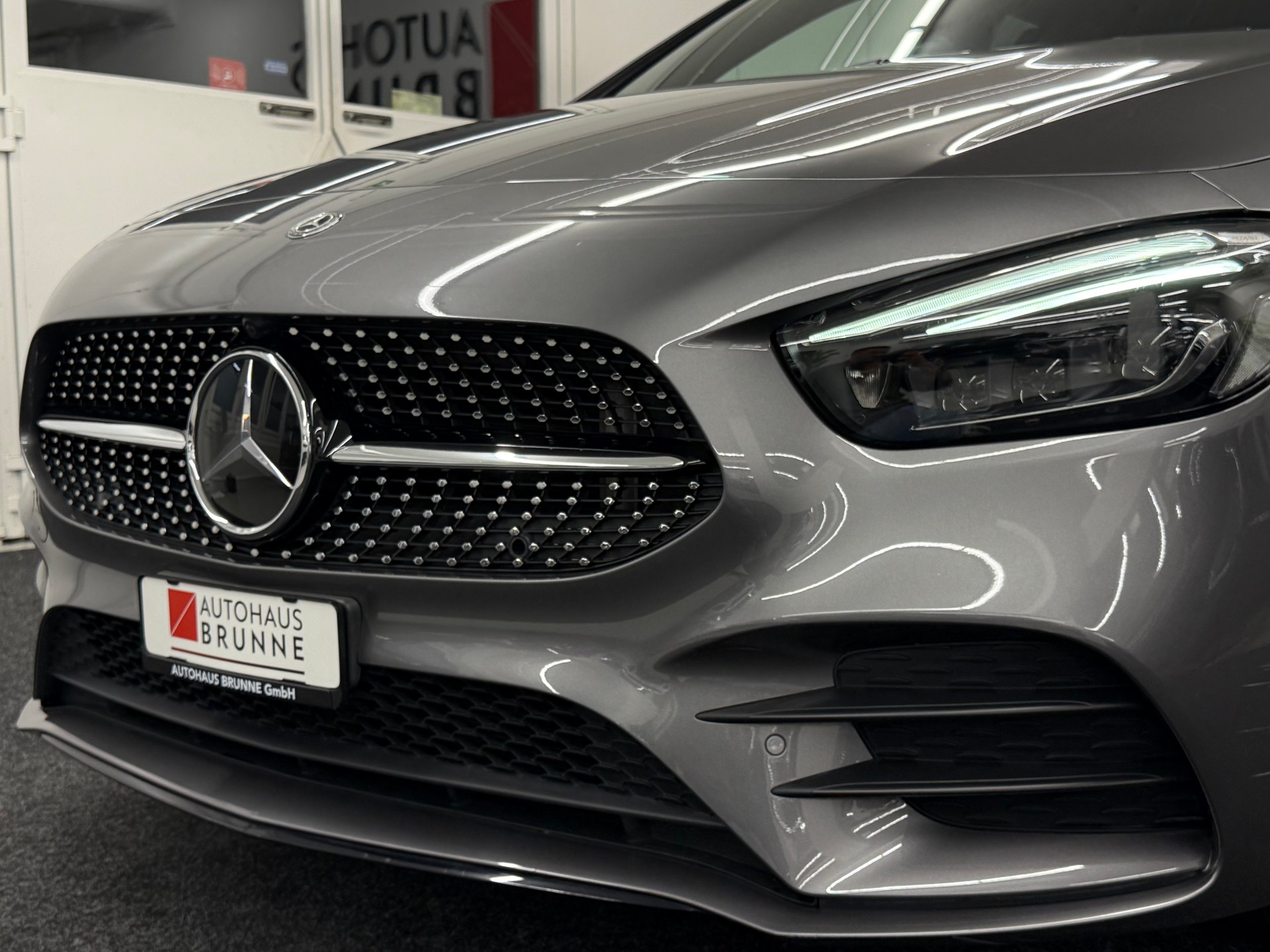 MERCEDES-BENZ B 200 AMG Line 7G-DCT-image-9